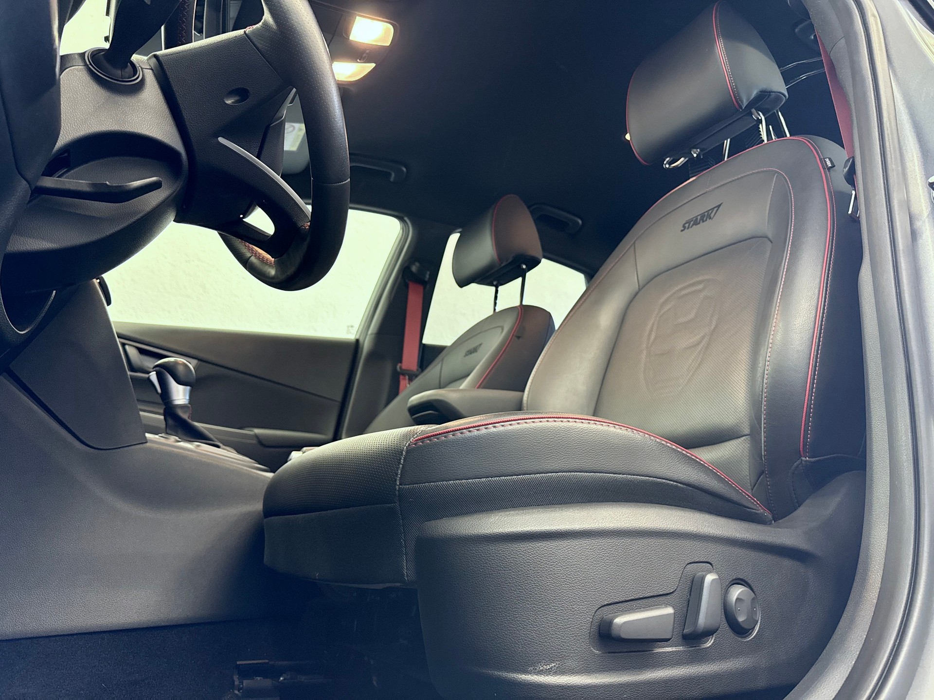 HYUNDAI Kona 1.6 T-GDi Iron Man Edition 4WD DCT-image-12
