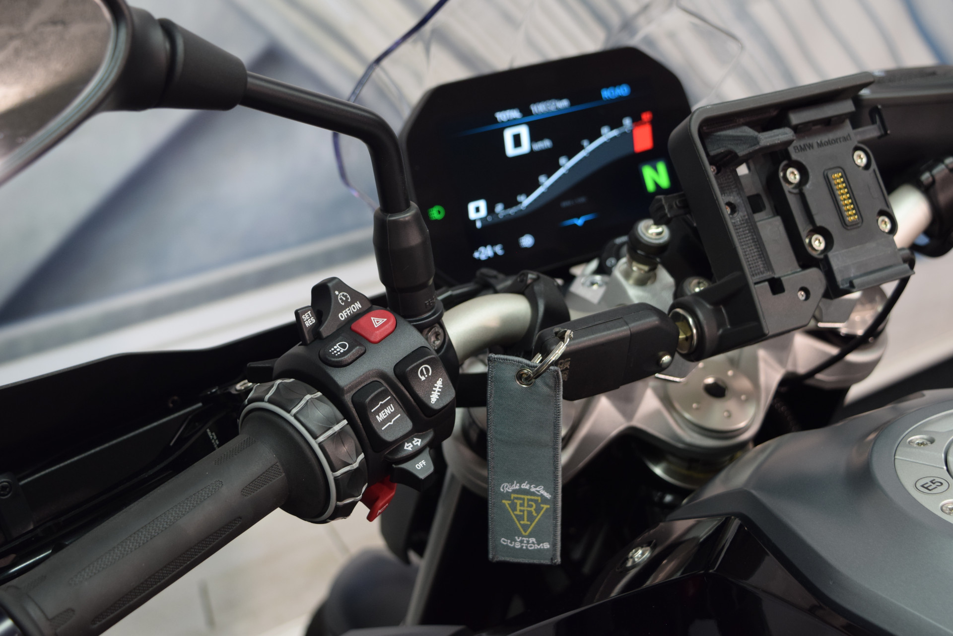 BMW F 900 R A2 Extra-Tieferlegung (Wilbers)-image-7