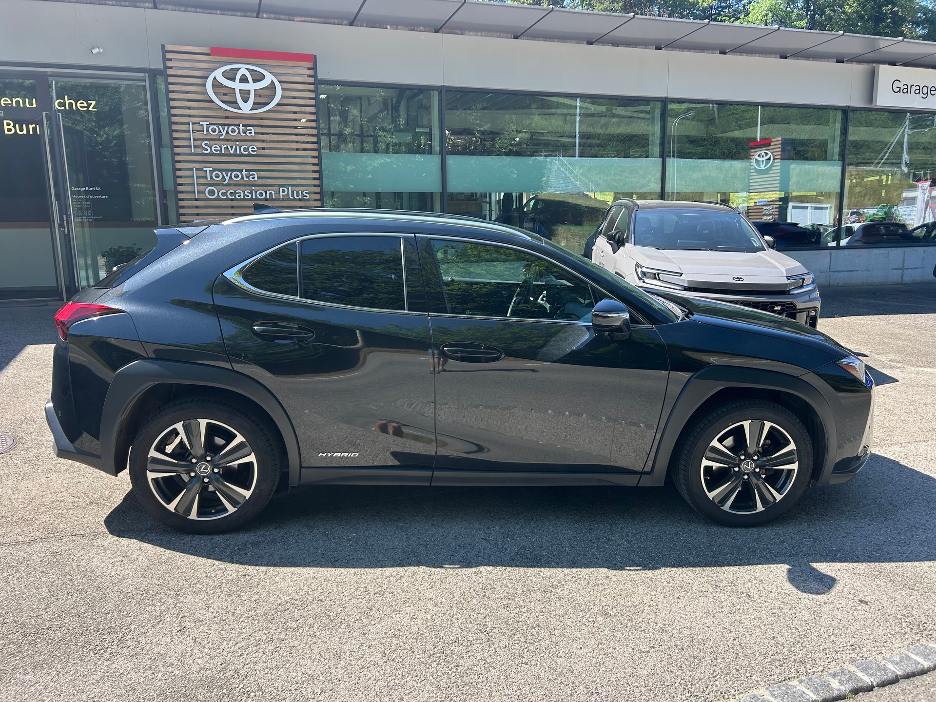 LEXUS UX 250h Excellence AWD Automatic-image-0