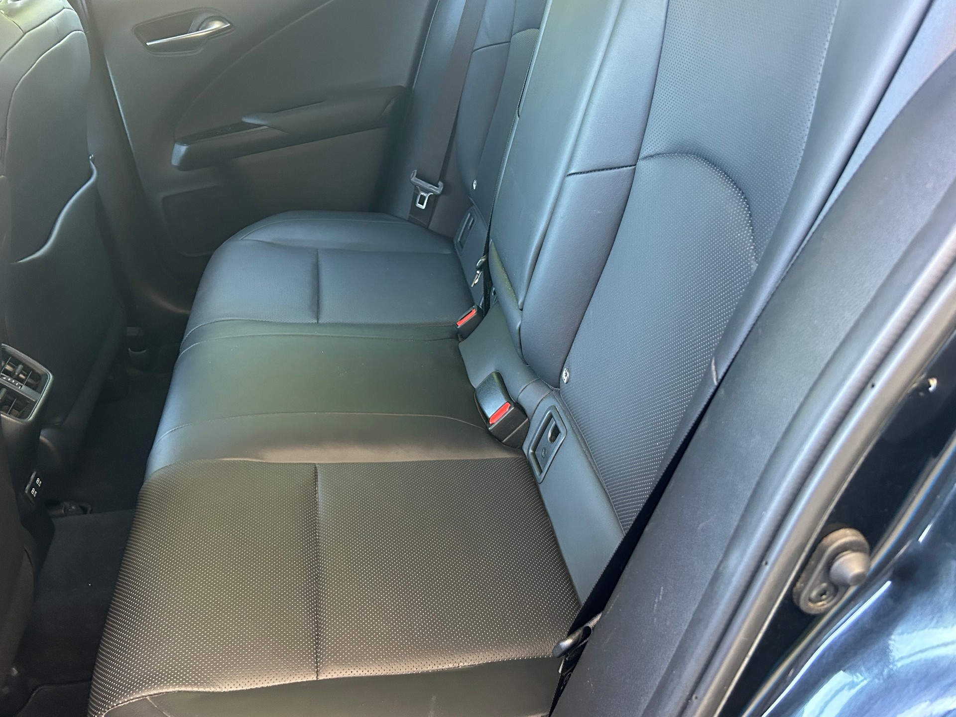 LEXUS UX 250h Excellence AWD Automatic-image-10