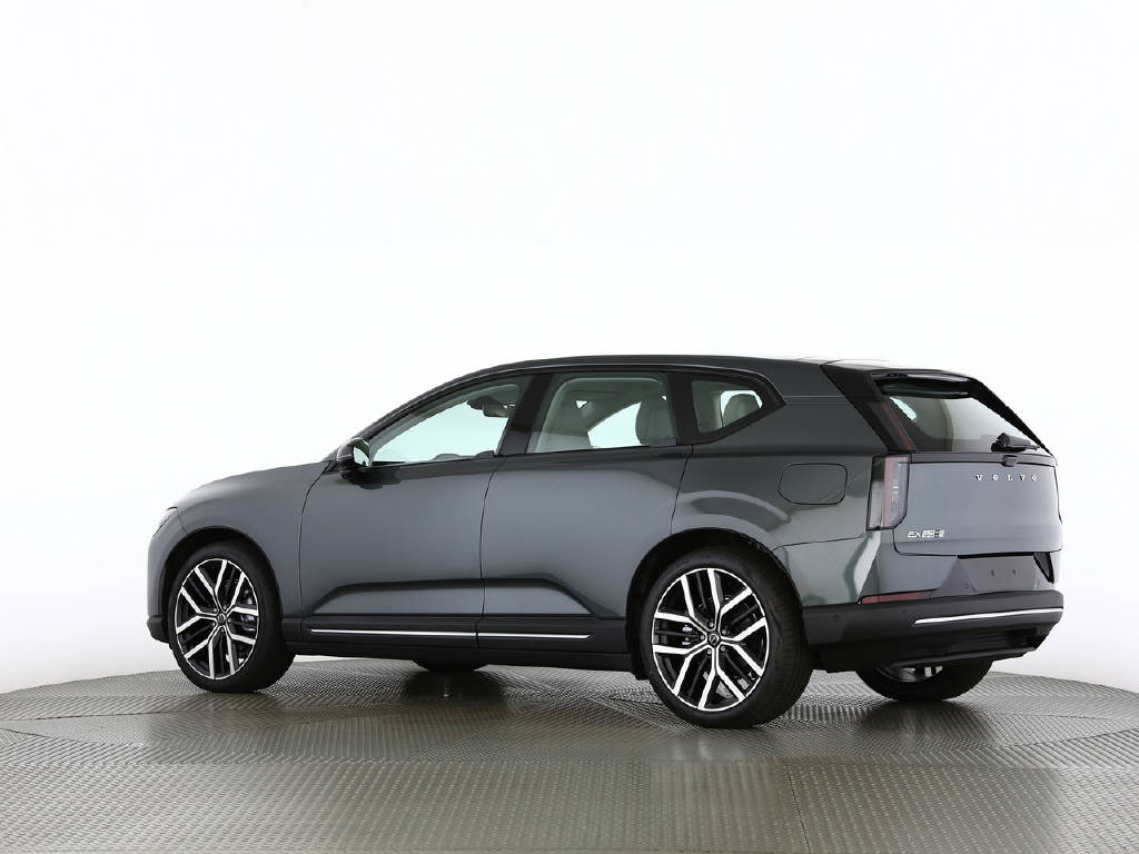 VOLVO EX60 P10 Twin Ultra AWD-image-27