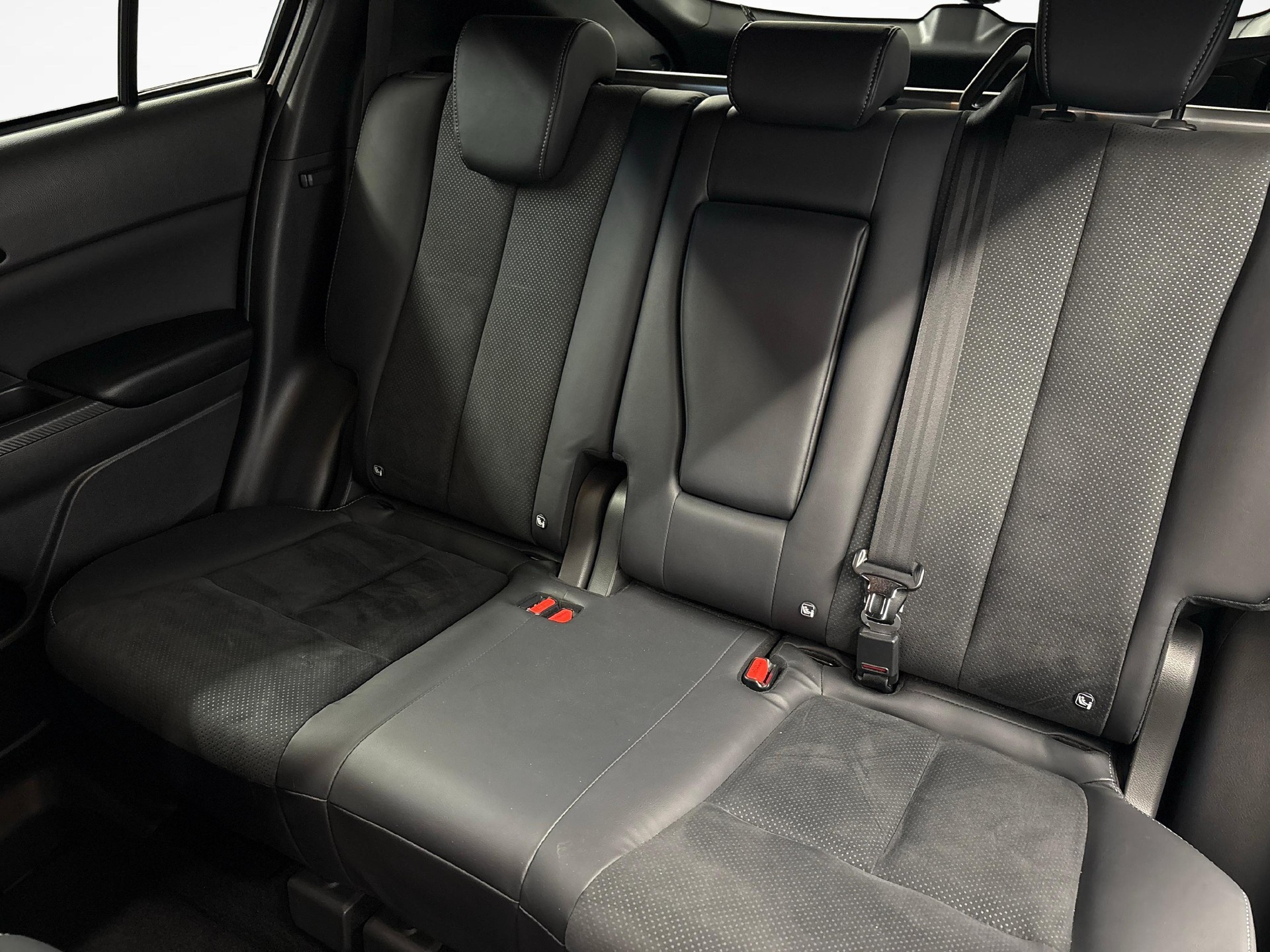 MITSUBISHI Eclipse Cross 2.4 PHEV Invite 4x4-image-10