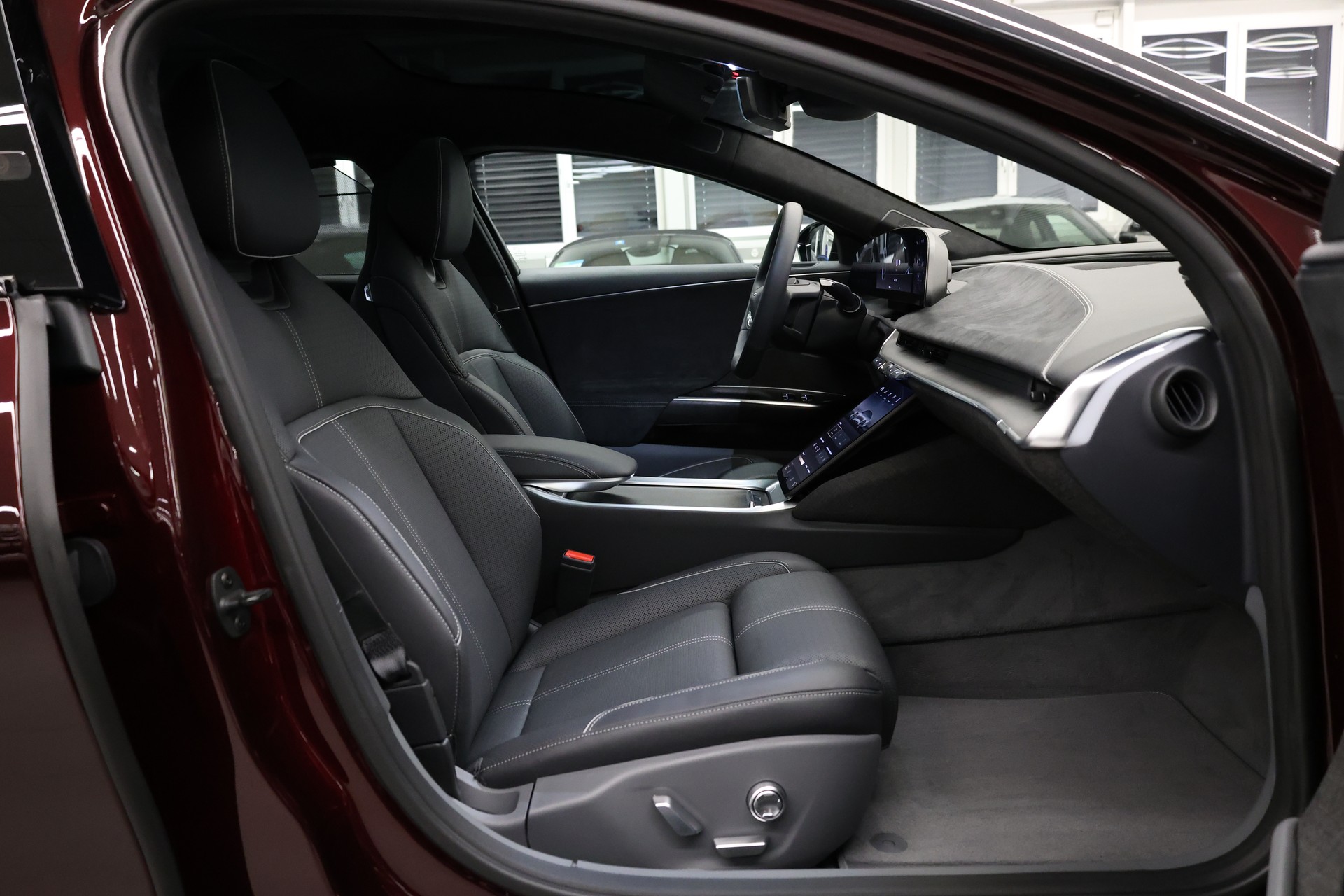 LUCID Air Grand Touring-image-18