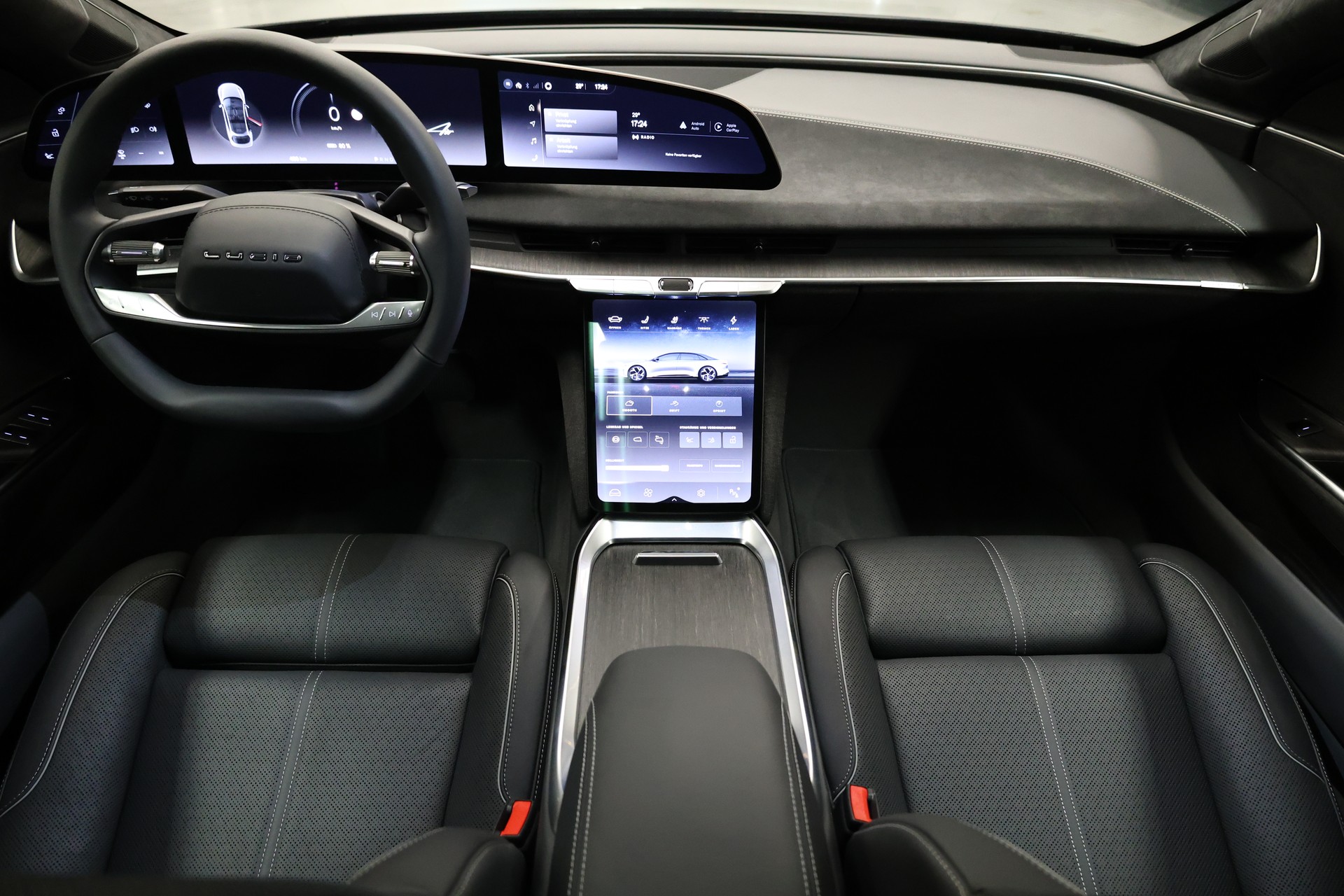 LUCID Air Grand Touring-image-16