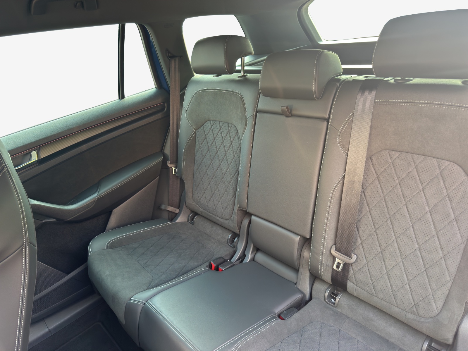 SKODA Kodiaq 2.0 TSI 4x4 SportLine-image-11