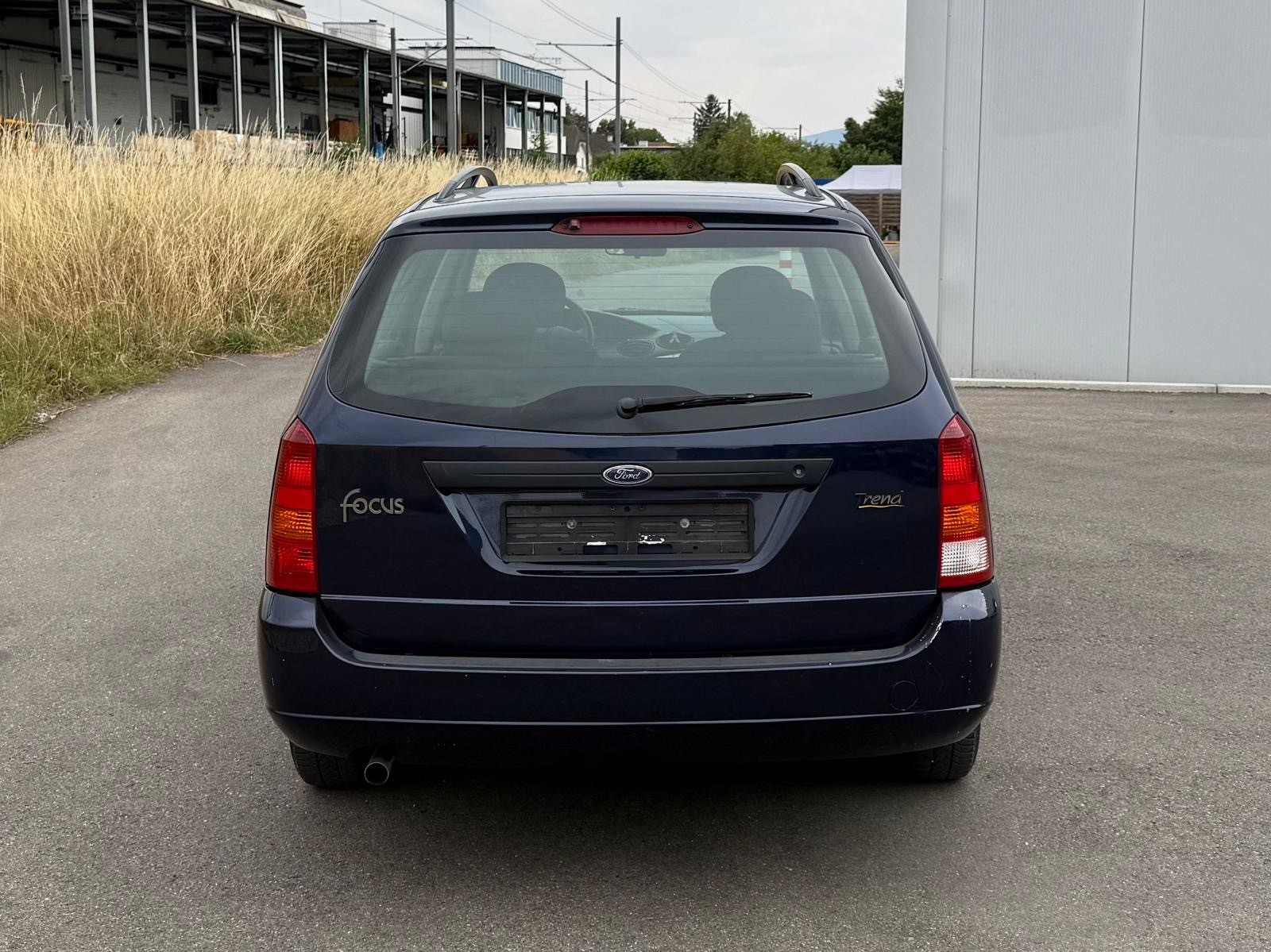 FORD Focus 1.6i 16V Trend-image-3