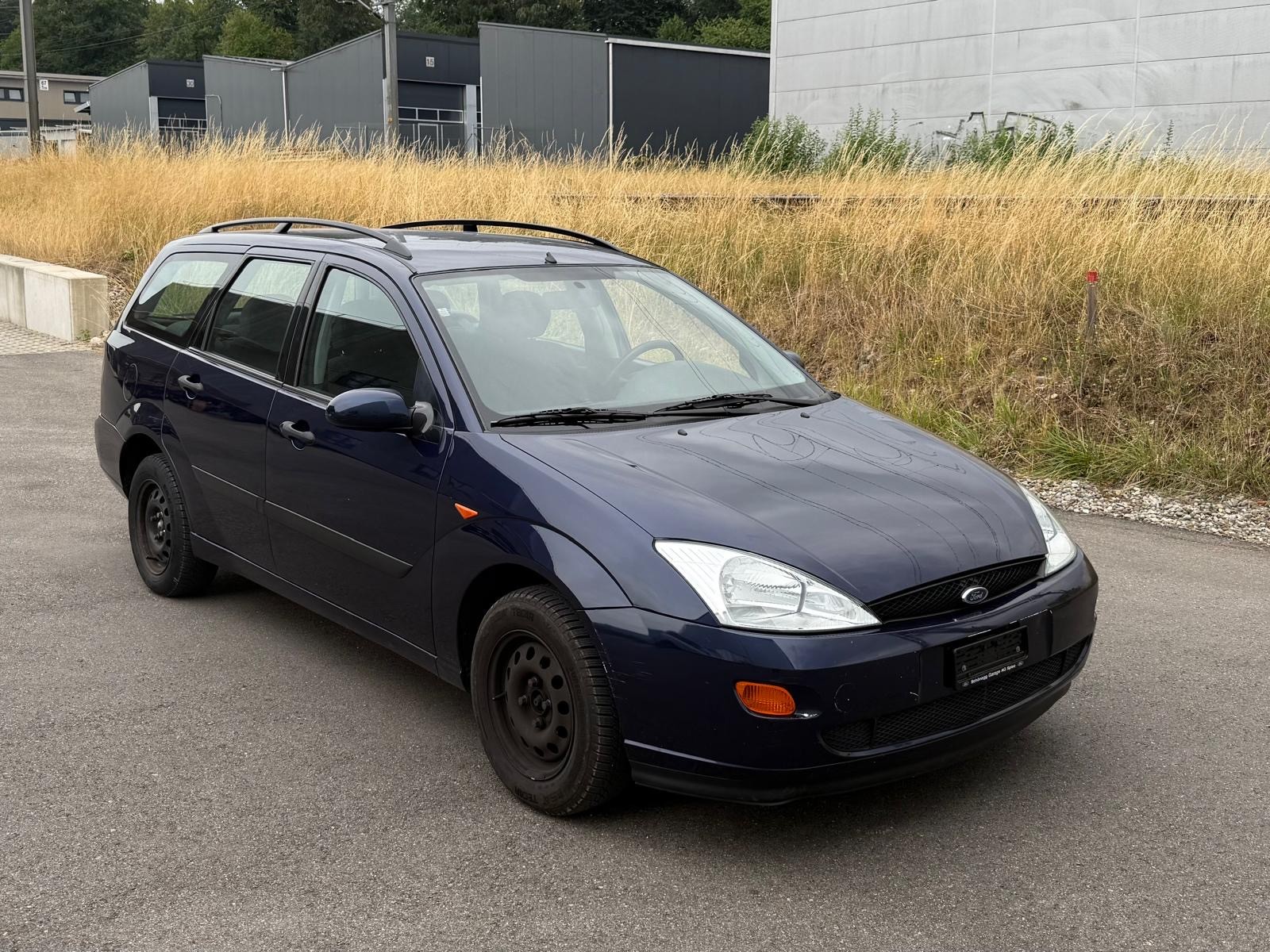 FORD Focus 1.6i 16V Trend-image-1