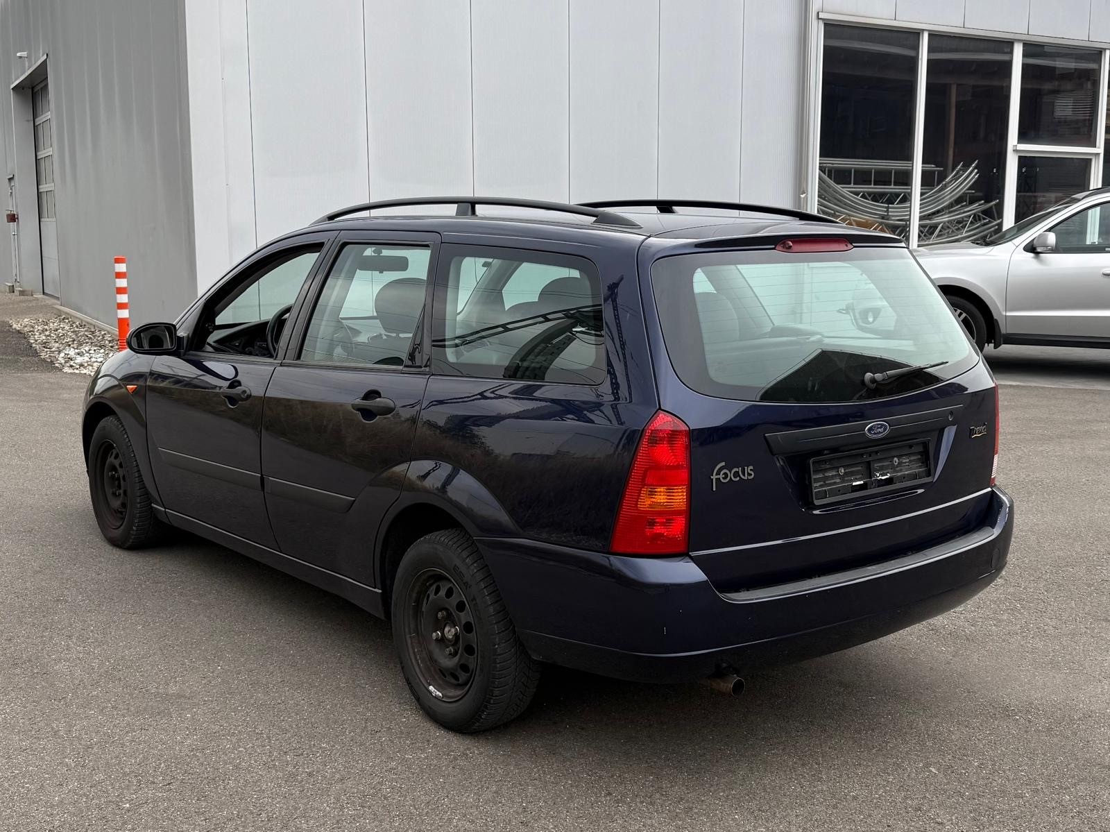 FORD Focus 1.6i 16V Trend-image-5