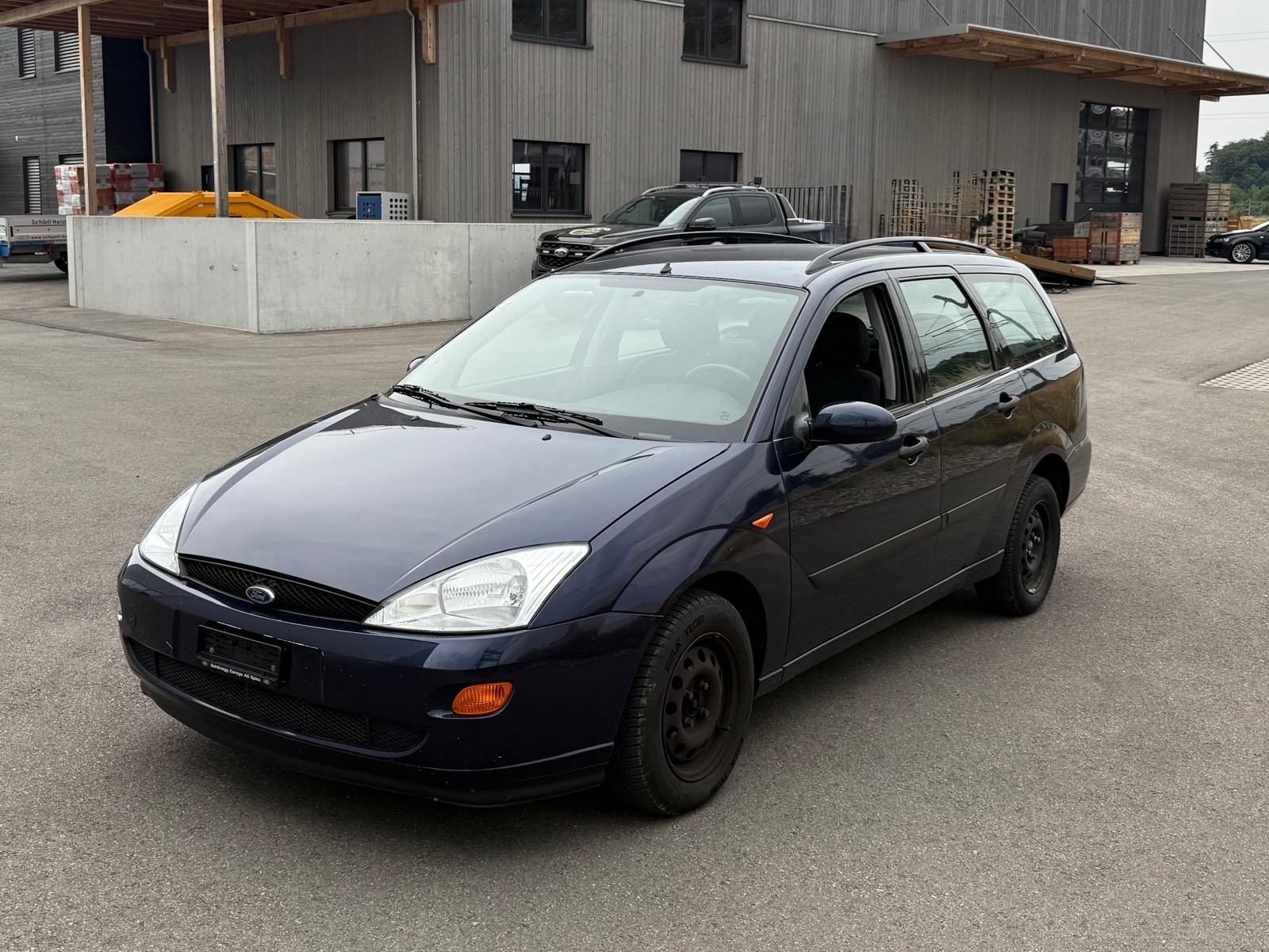 FORD Focus 1.6i 16V Trend-image-2
