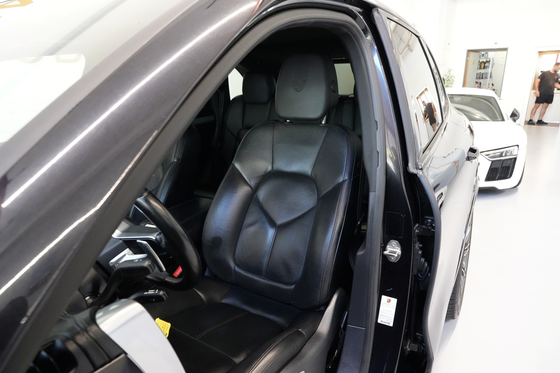 PORSCHE Cayenne S Diesel-image-13