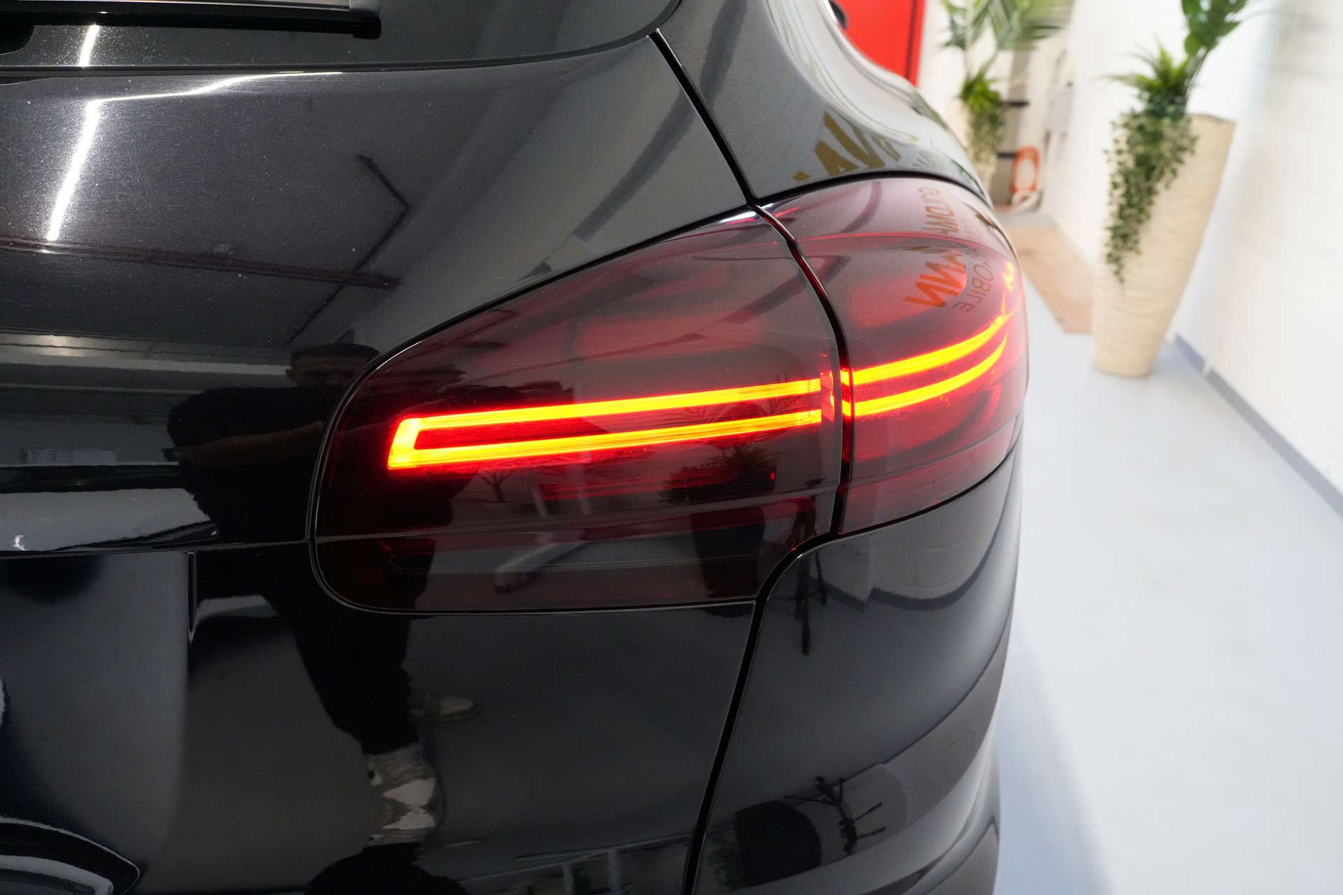 PORSCHE Cayenne S Diesel-image-19