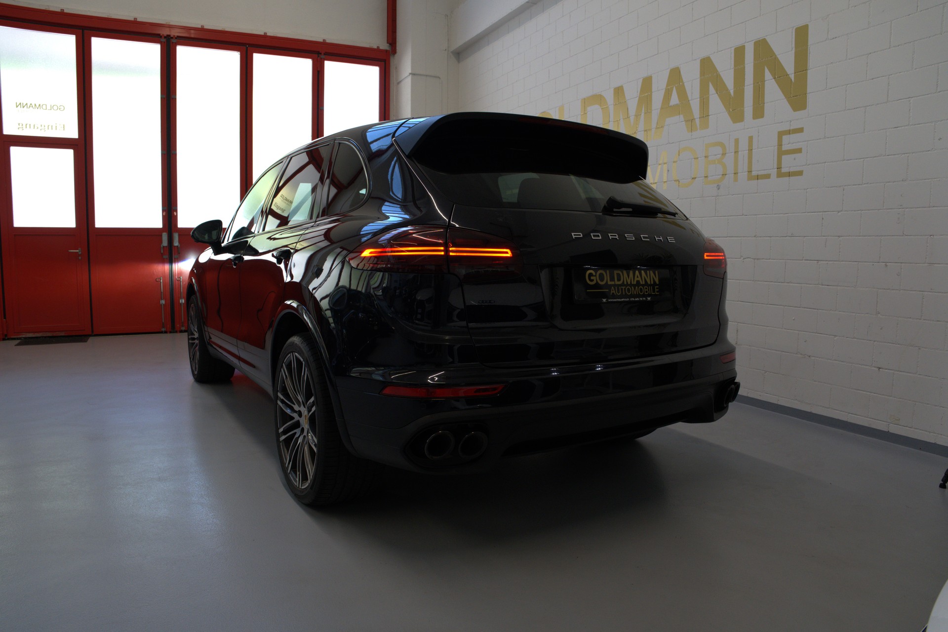 PORSCHE Cayenne S Diesel-image-3