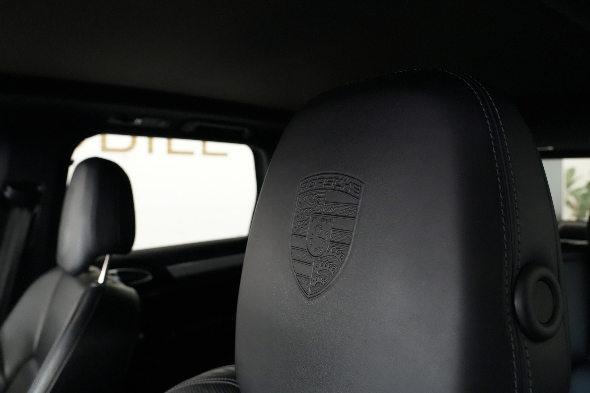 PORSCHE Cayenne S Diesel-image-14