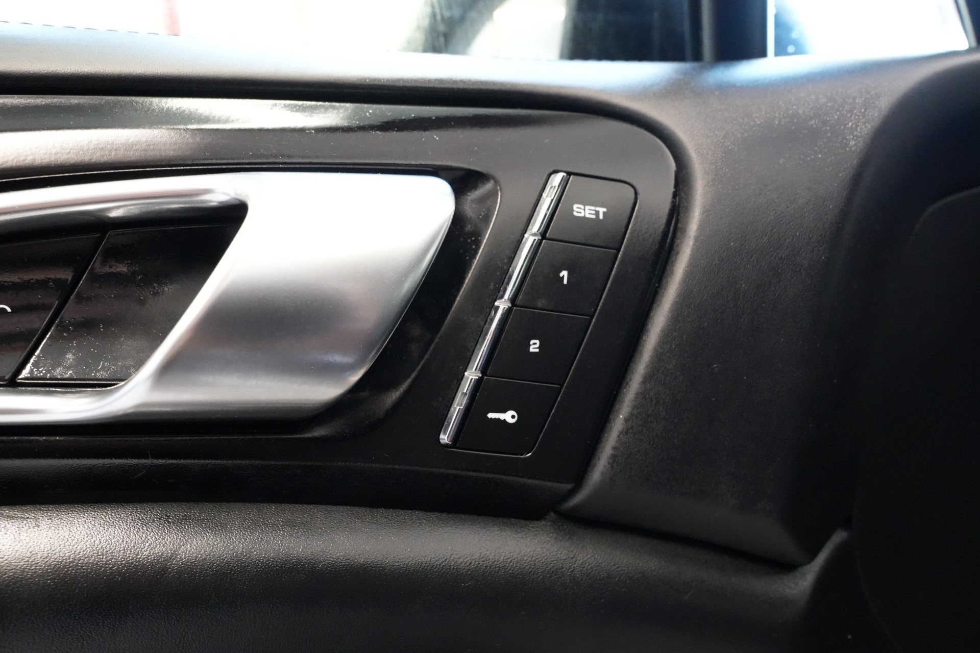 PORSCHE Cayenne S Diesel-image-12