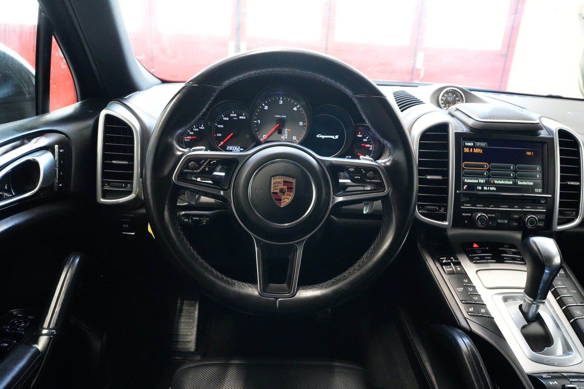 PORSCHE Cayenne S Diesel-image-18