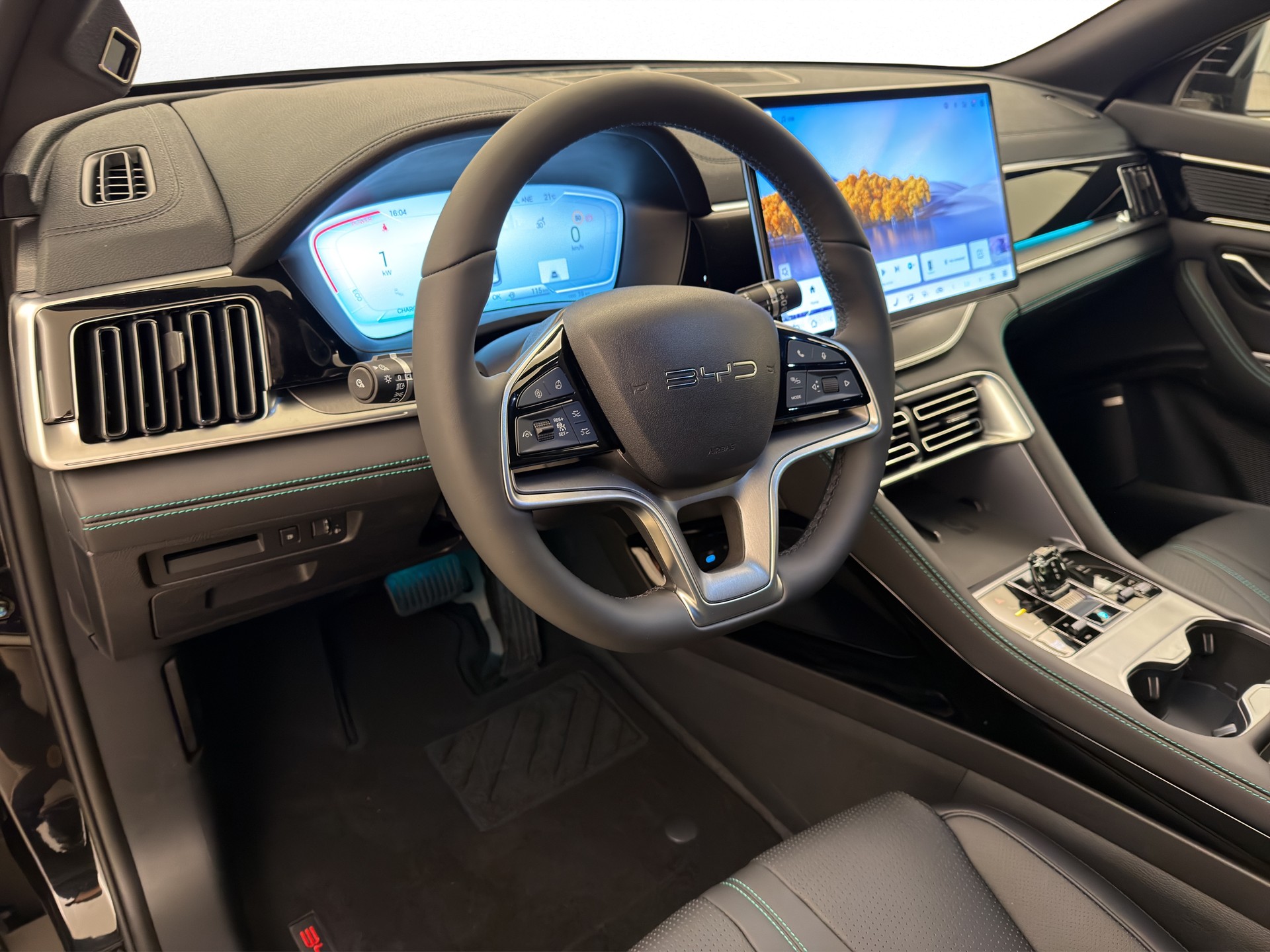 BYD Seal U DM-i Design AWD-image-13