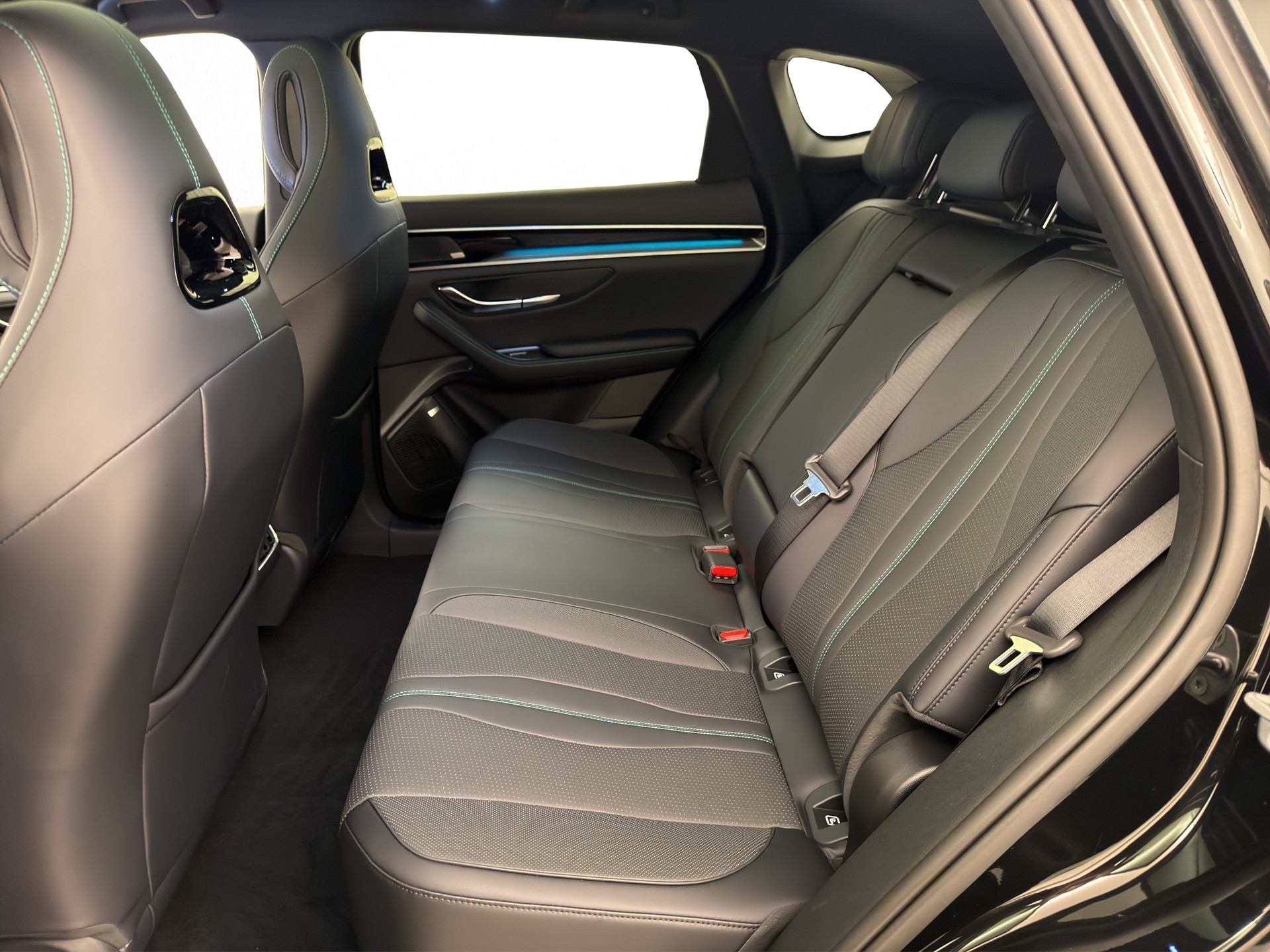 BYD Seal U DM-i Design AWD-image-11