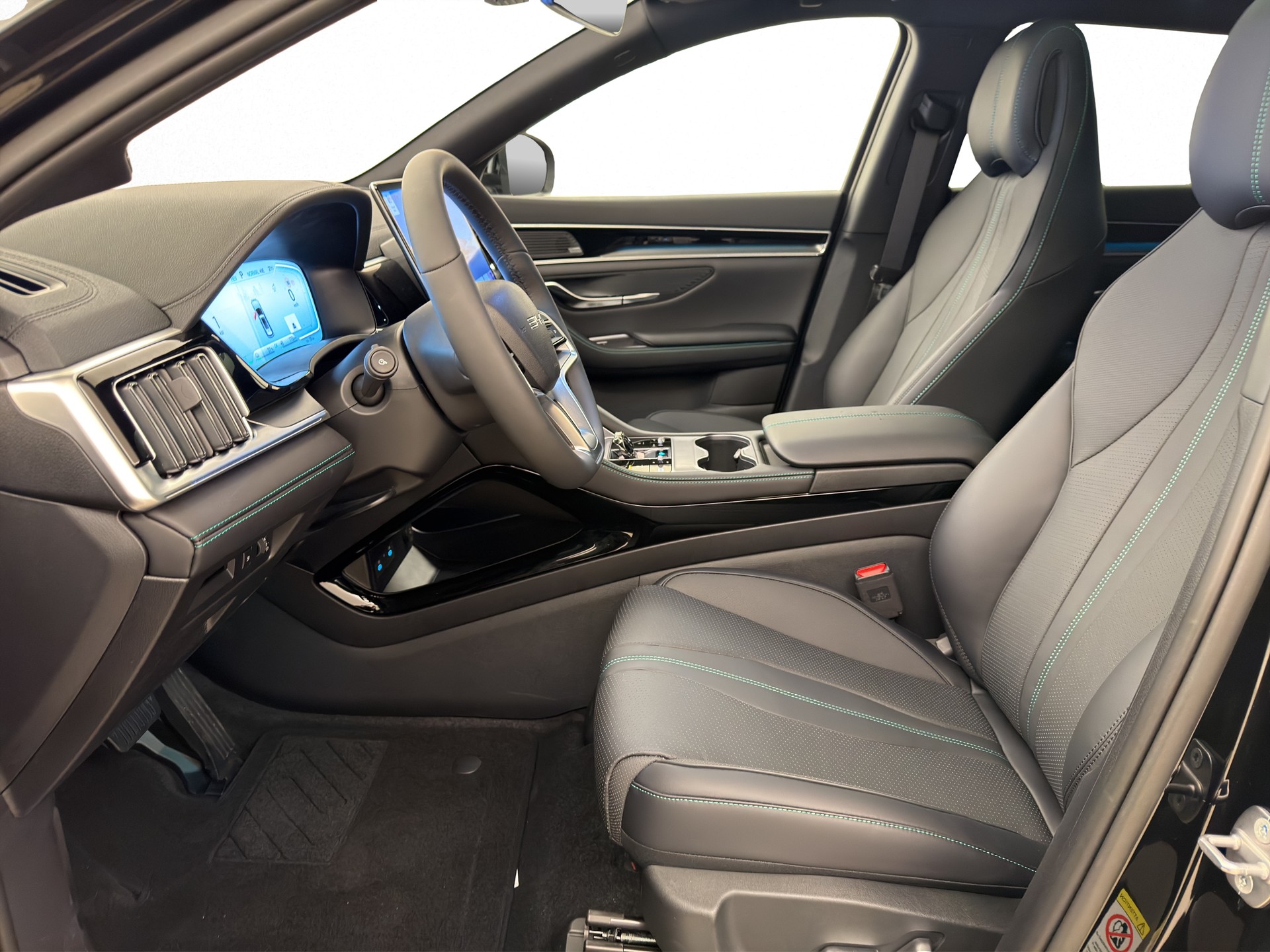 BYD Seal U DM-i Design AWD-image-6