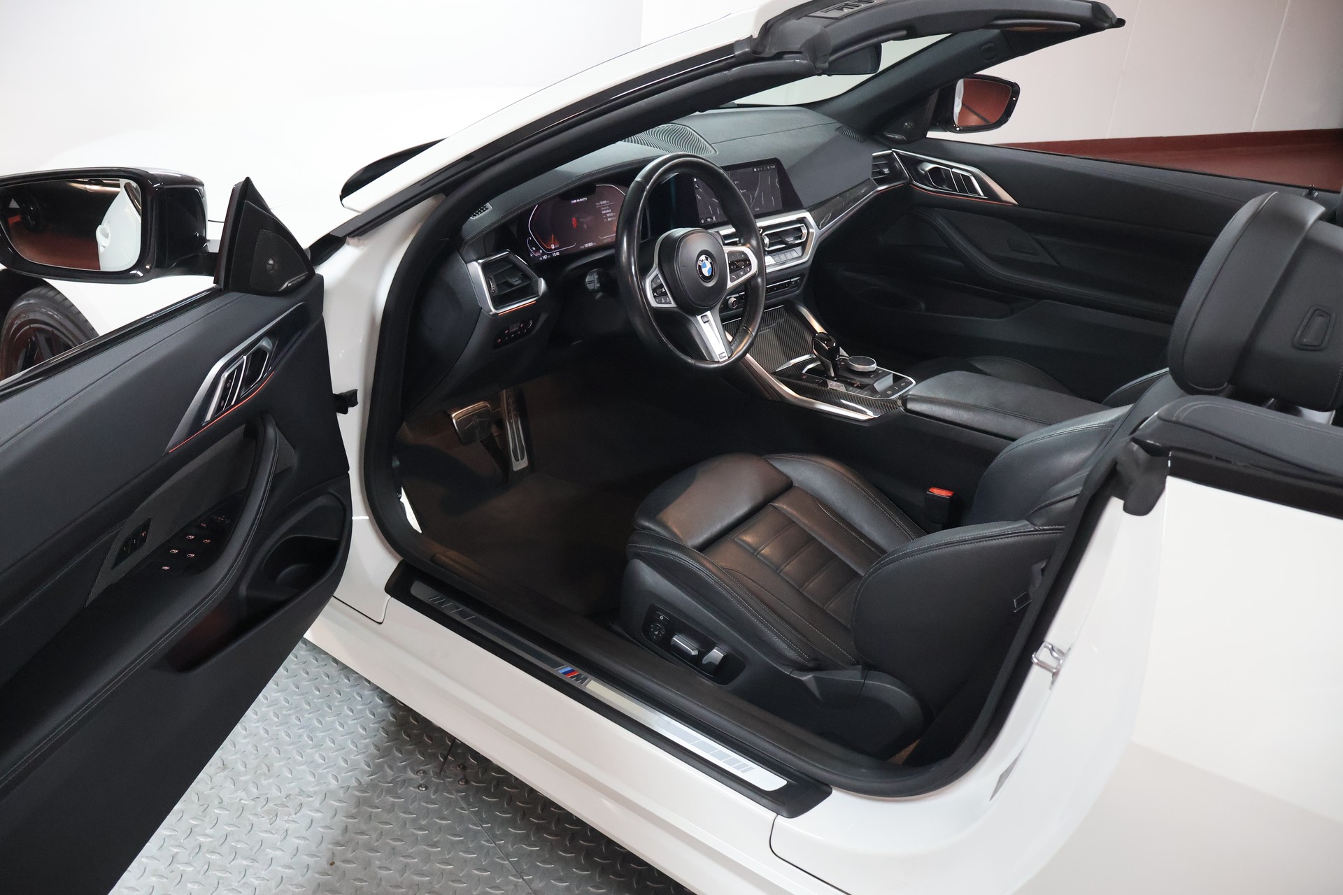BMW M440i xDrive 48V Cabriolet Steptronic-image-6