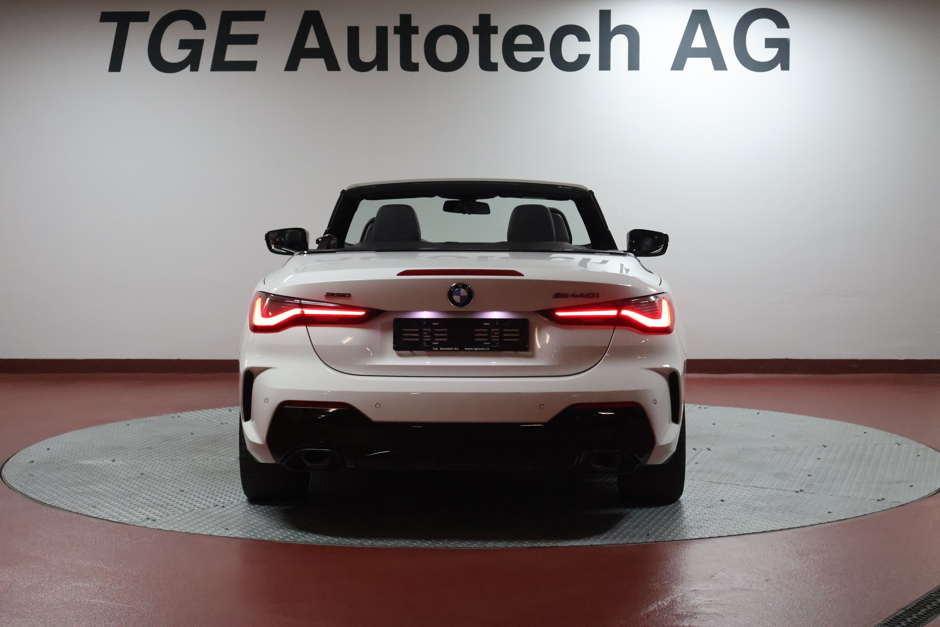 BMW M440i xDrive 48V Cabriolet Steptronic-image-18