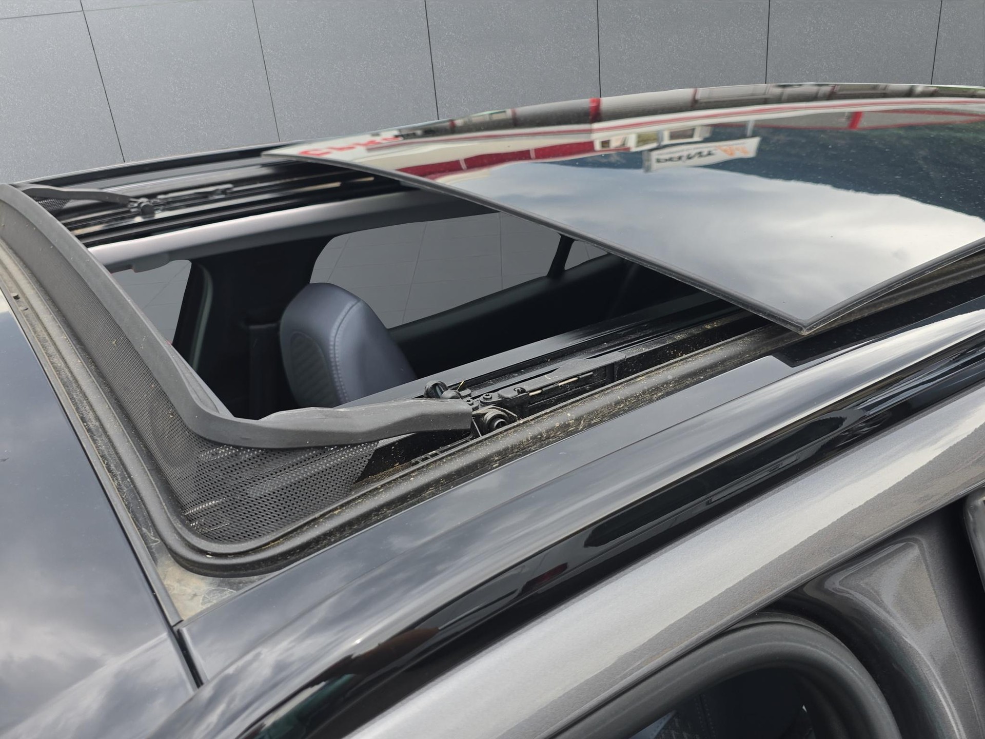PEUGEOT 2008 1.2 Turbo 130 Allure-image-23