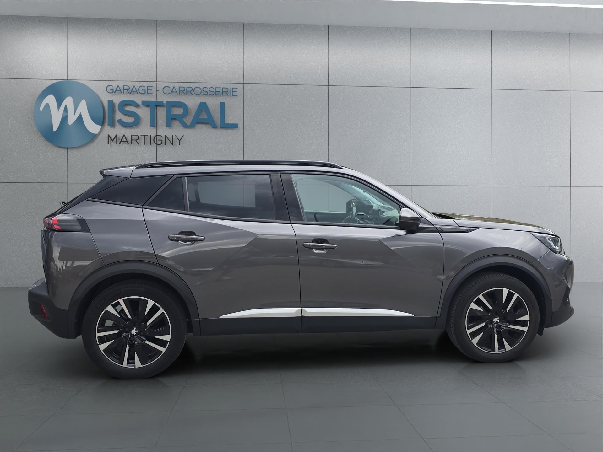 PEUGEOT 2008 1.2 Turbo 130 Allure-image-5