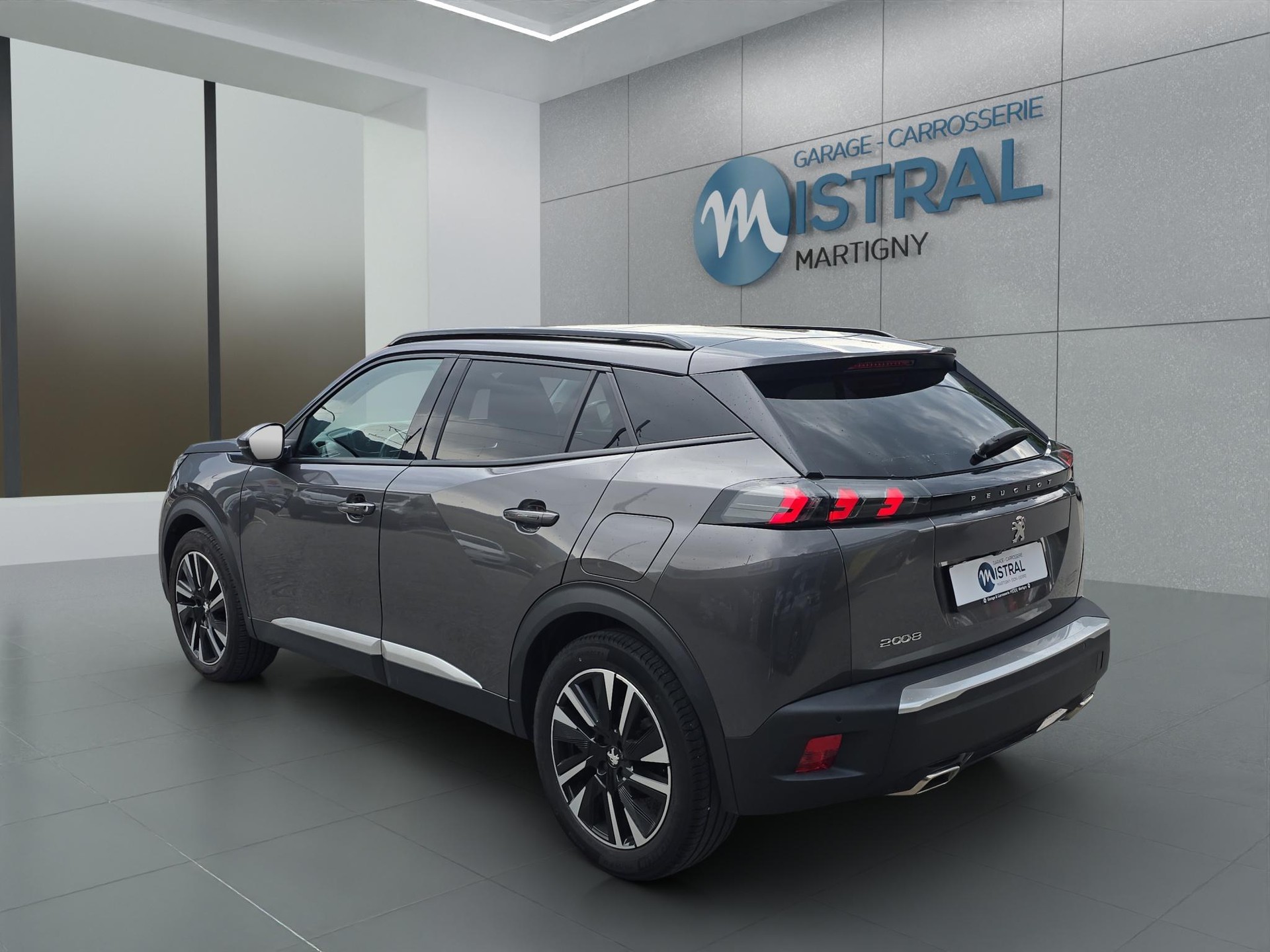 PEUGEOT 2008 1.2 Turbo 130 Allure-image-2
