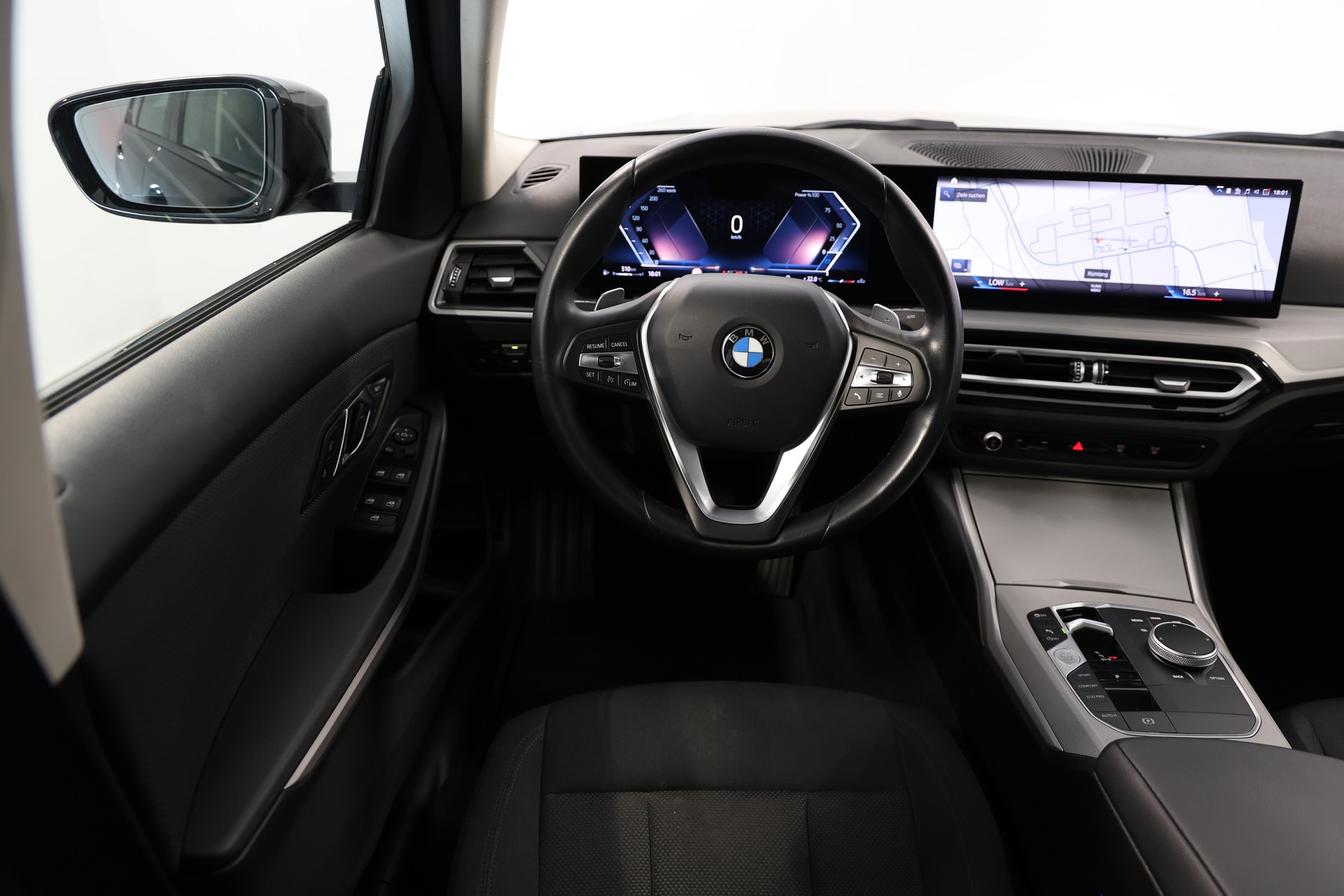 BMW 320i xDrive Steptronic-image-8