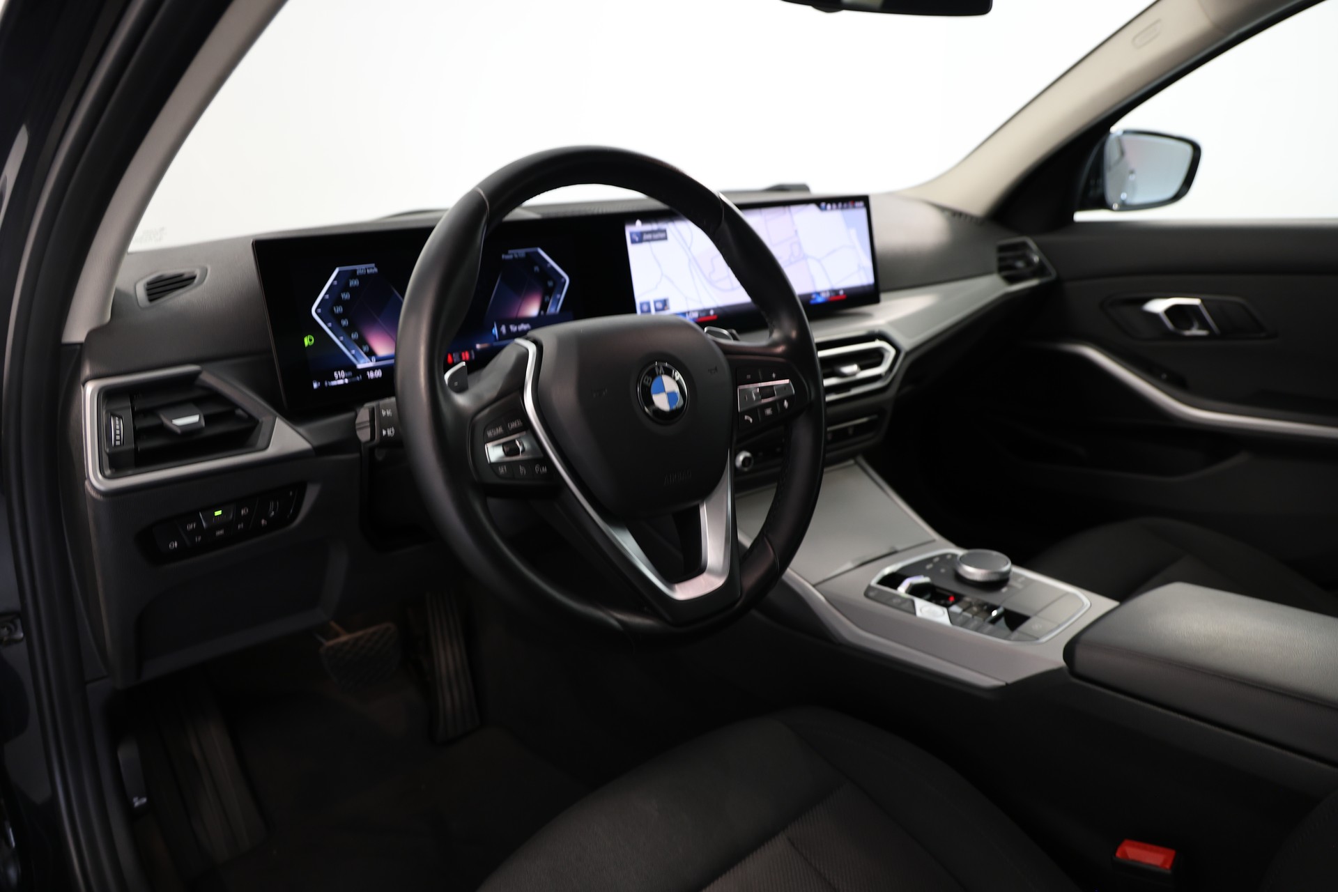 BMW 320i xDrive Steptronic-image-7