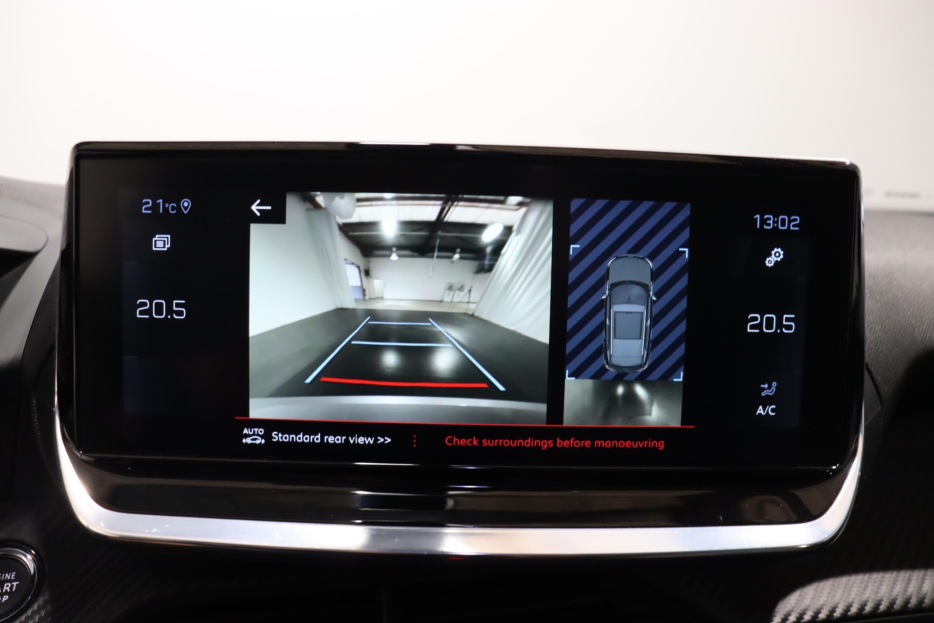 PEUGEOT 2008 1.2 PureTech 130 Allure Pack-image-7