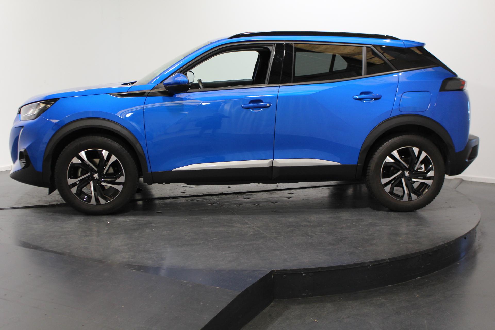 PEUGEOT 2008 1.2 PureTech 130 Allure Pack-image-2