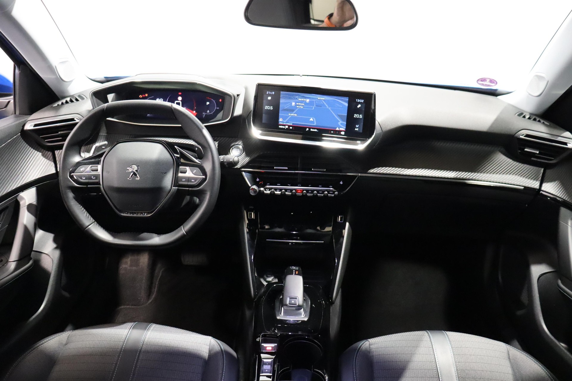 PEUGEOT 2008 1.2 PureTech 130 Allure Pack-image-13