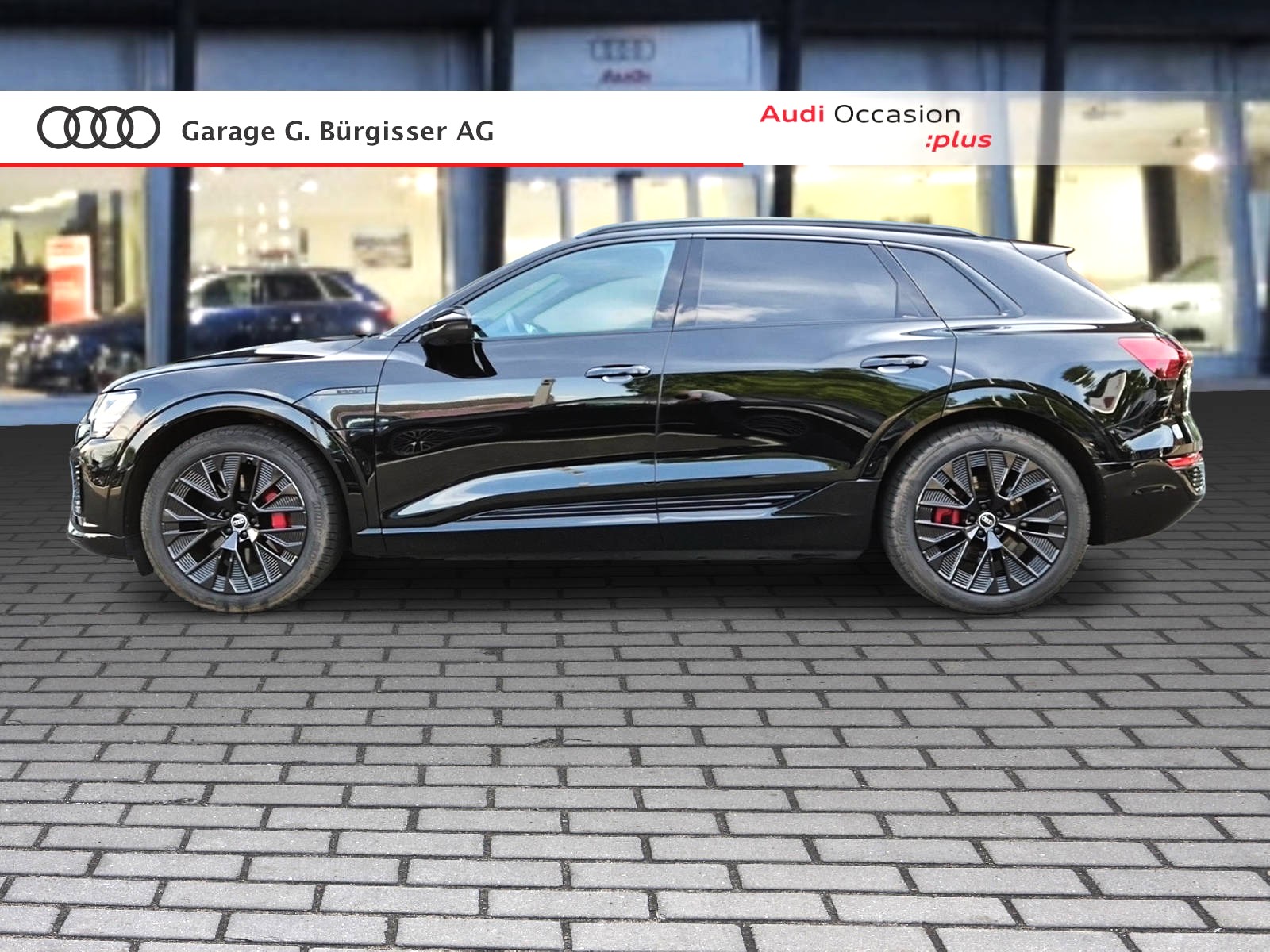 AUDI Q8 50 e-tron Black Edition quattro Mythosschwarz Metallic-showroom-element-2