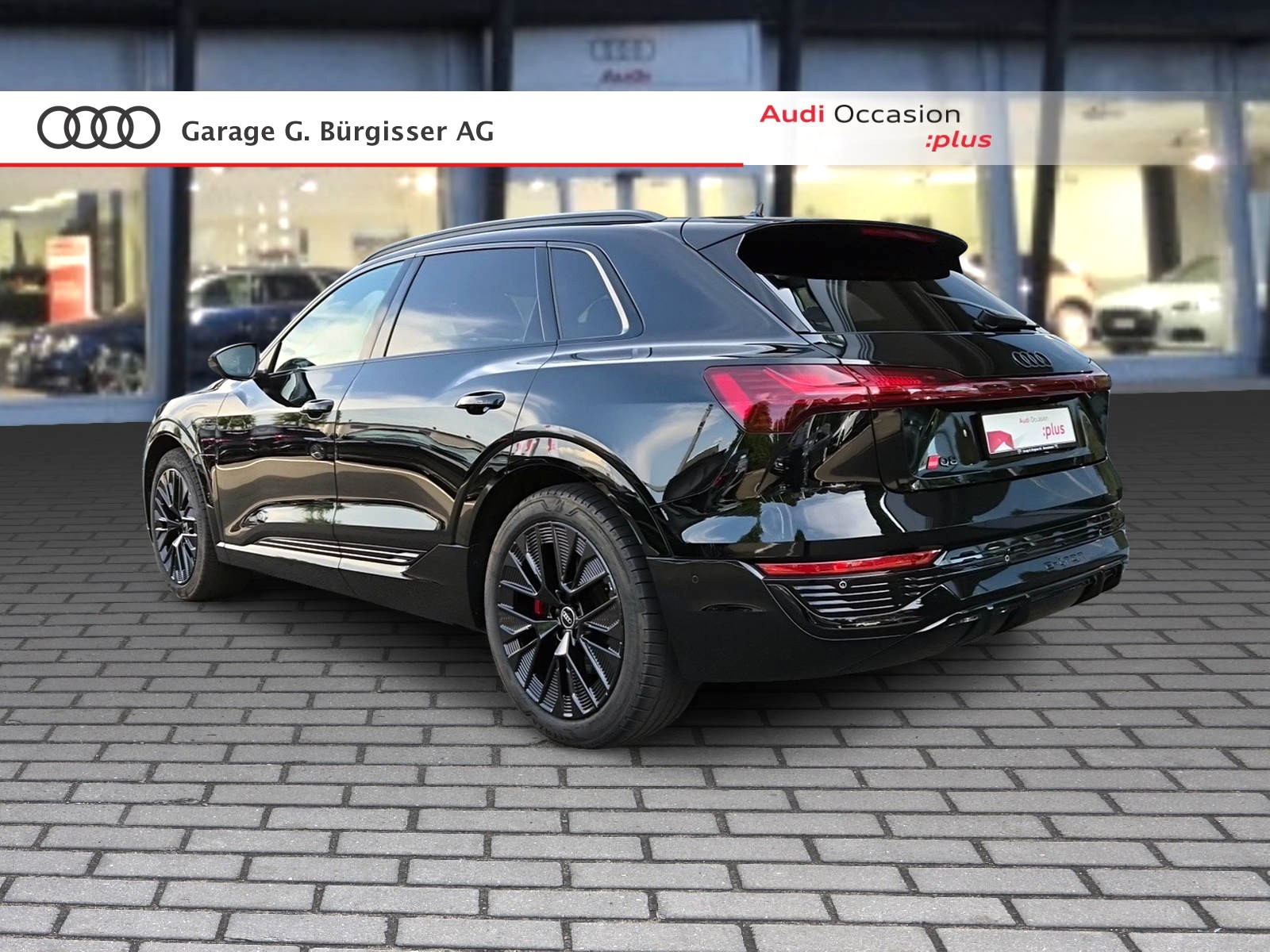 AUDI Q8 50 e-tron Black Edition quattro Mythosschwarz Metallic-showroom-element-3