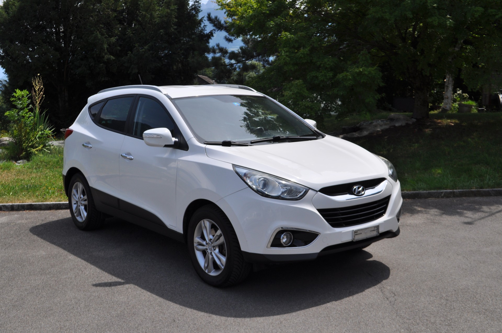 HYUNDAI iX 35 2.0 CRDi Style 4WD-image-0