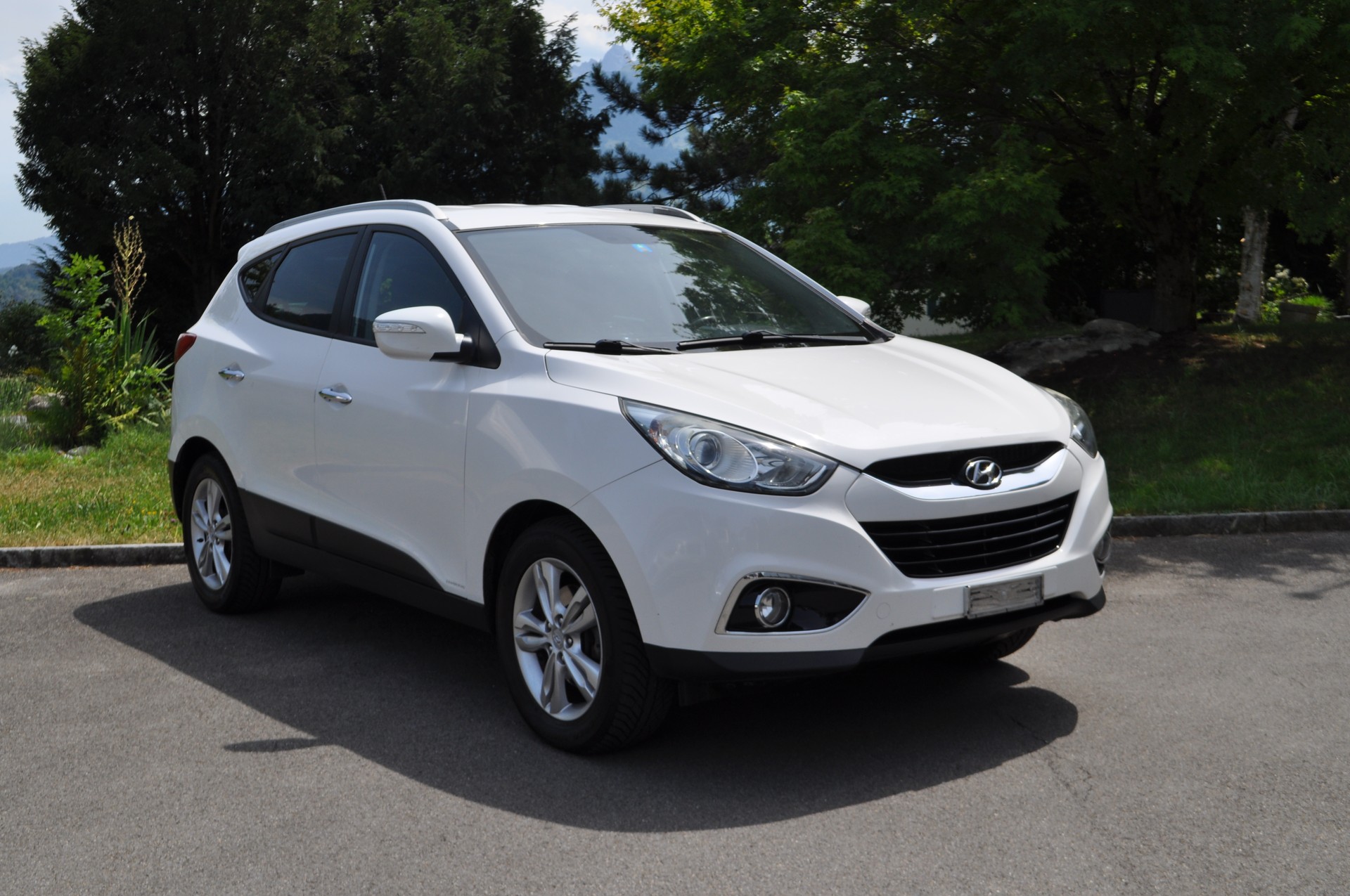 HYUNDAI iX 35 2.0 CRDi Style 4WD-image-2