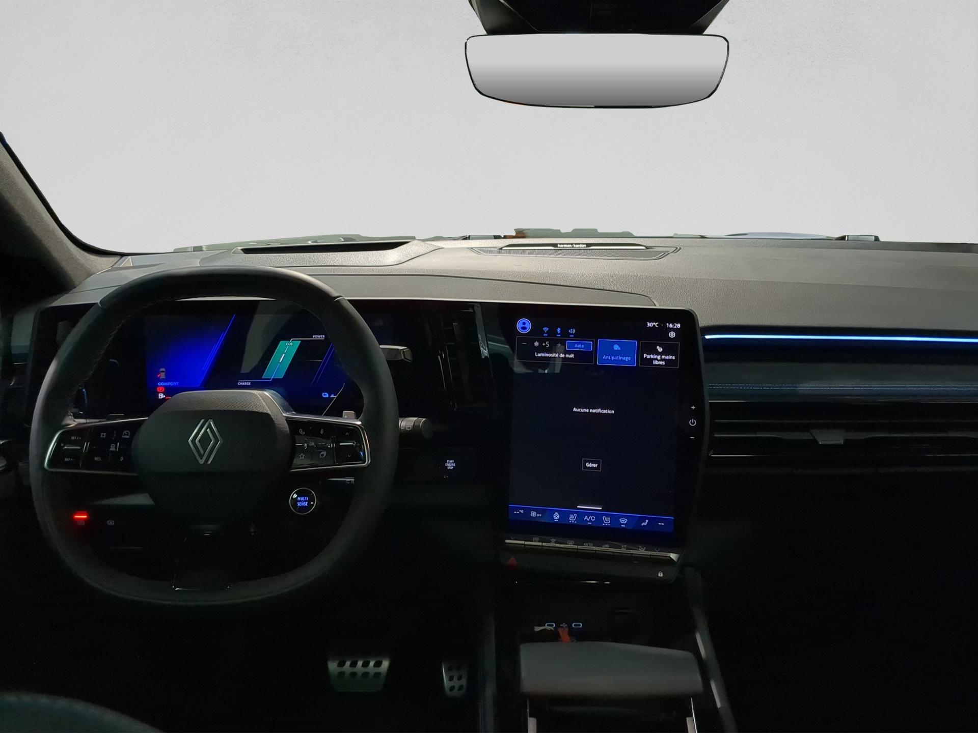 RENAULT Austral 1.2 HEV 200 Iconic Esprit Alpine A-image-12