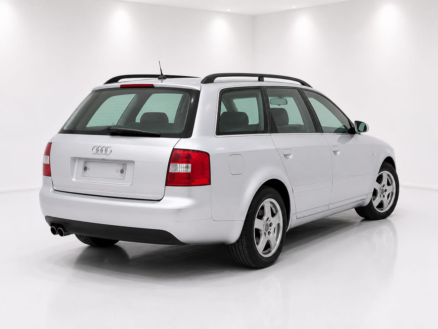 AUDI Avant-image-0