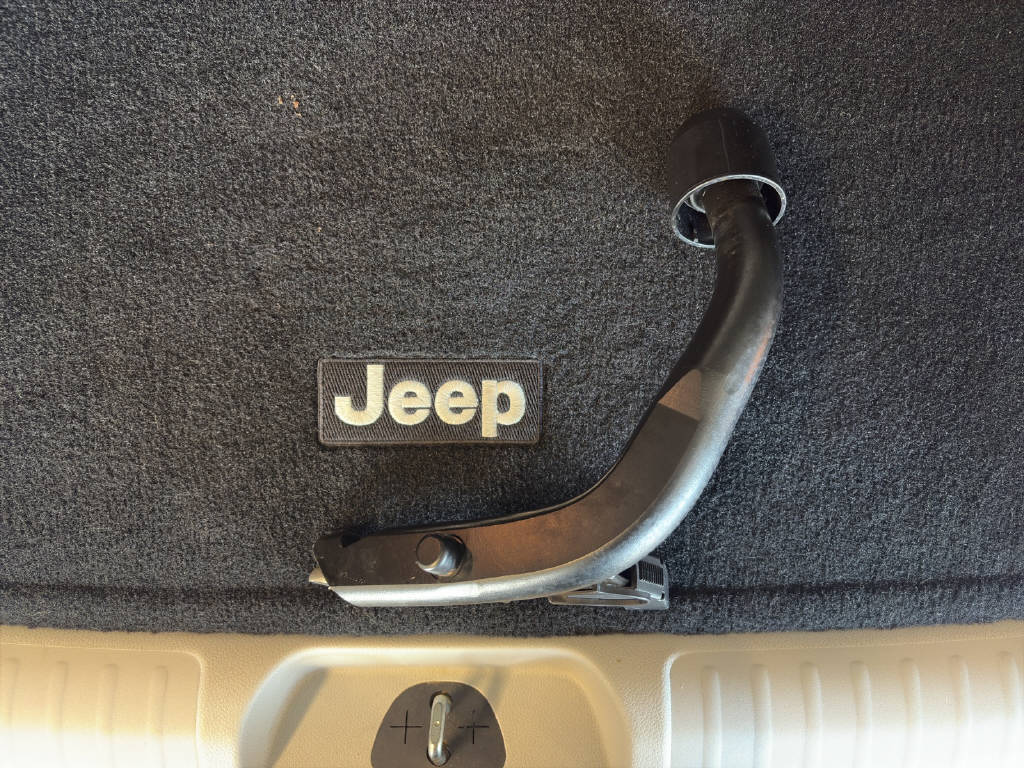 JEEP Cherokee 2.2 D 195 Limited AWD-image-13