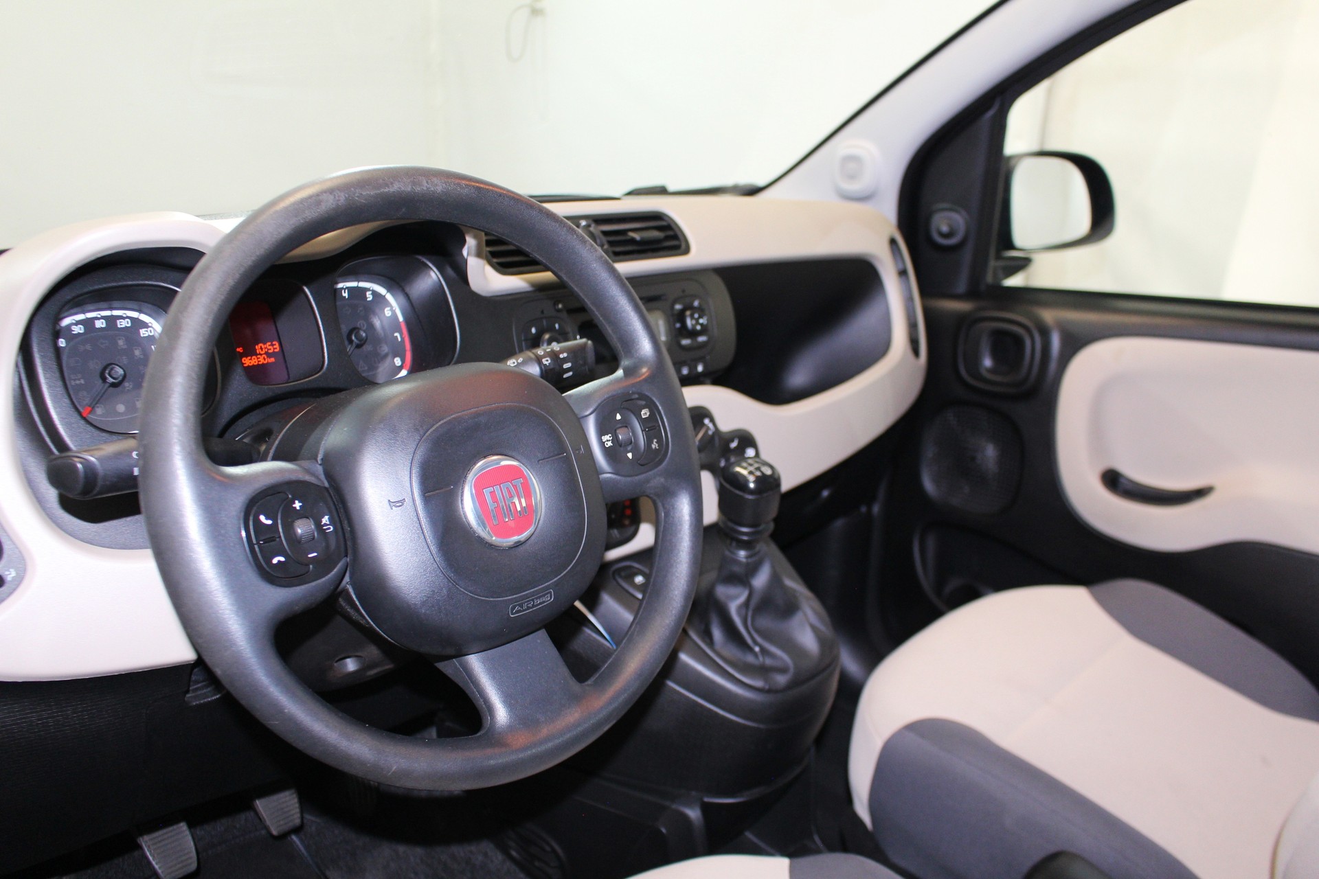 FIAT Panda 0.9 T TwinAir NP Lounge-image-11