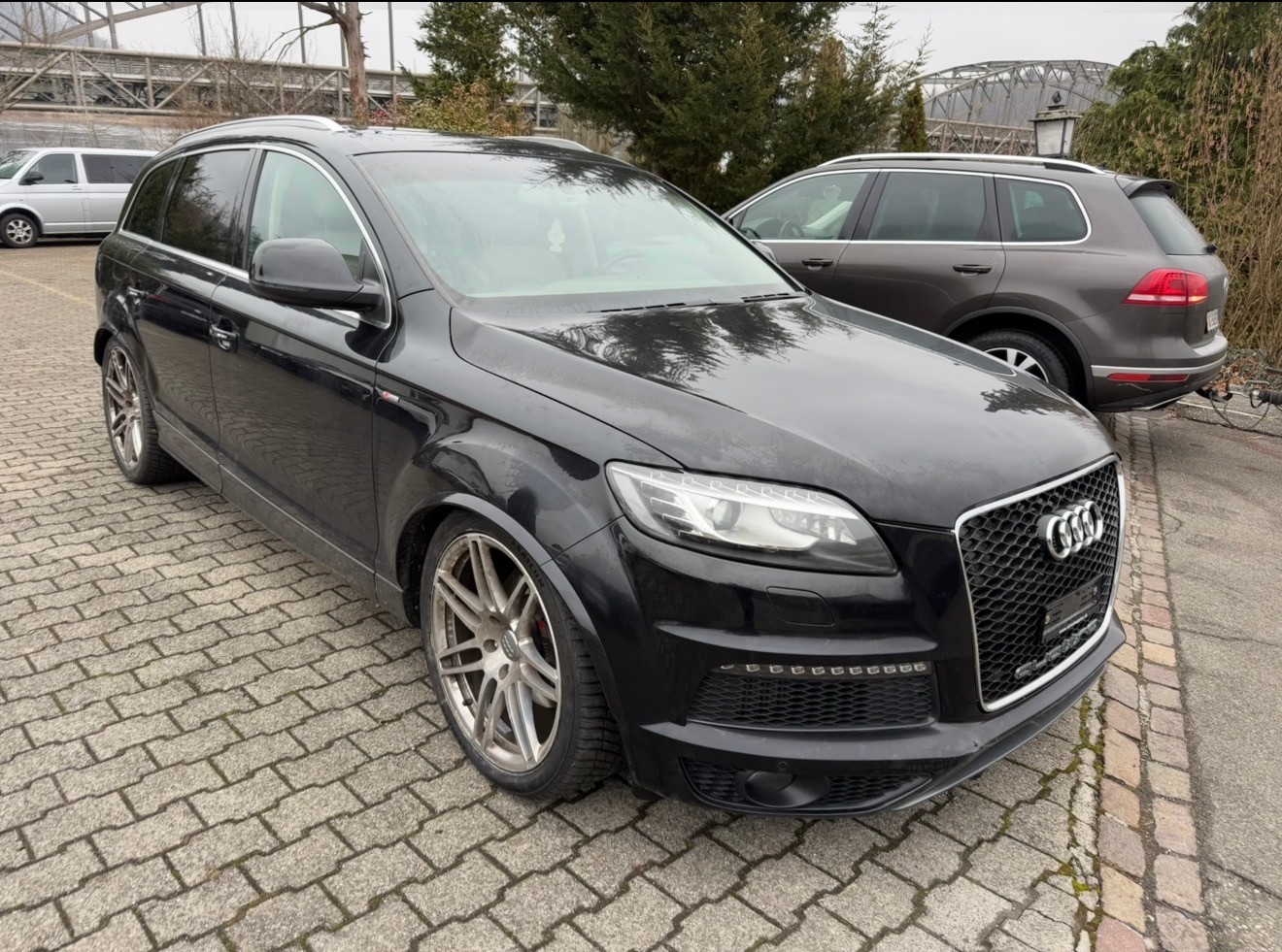 AUDI Q7 3.0 TDI Quattro S-Line 7 Sitze-image-1