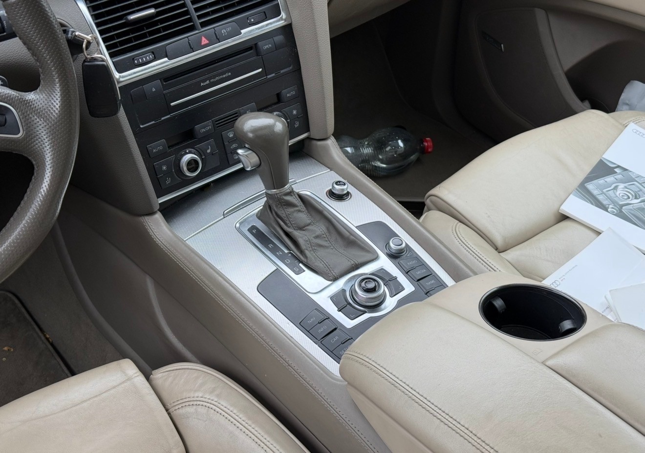 AUDI Q7 3.0 TDI Quattro S-Line 7 Sitze-image-8