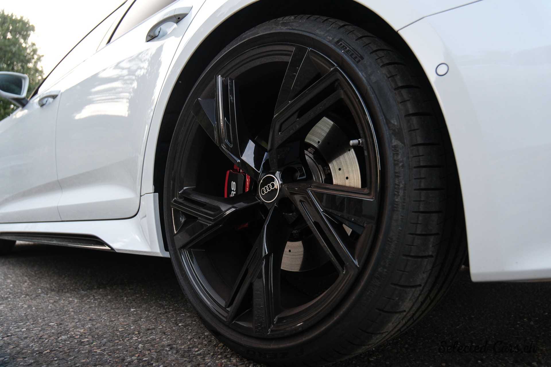 AUDI RS6 Avant 4.0 TFSI V8 quattro-image-12