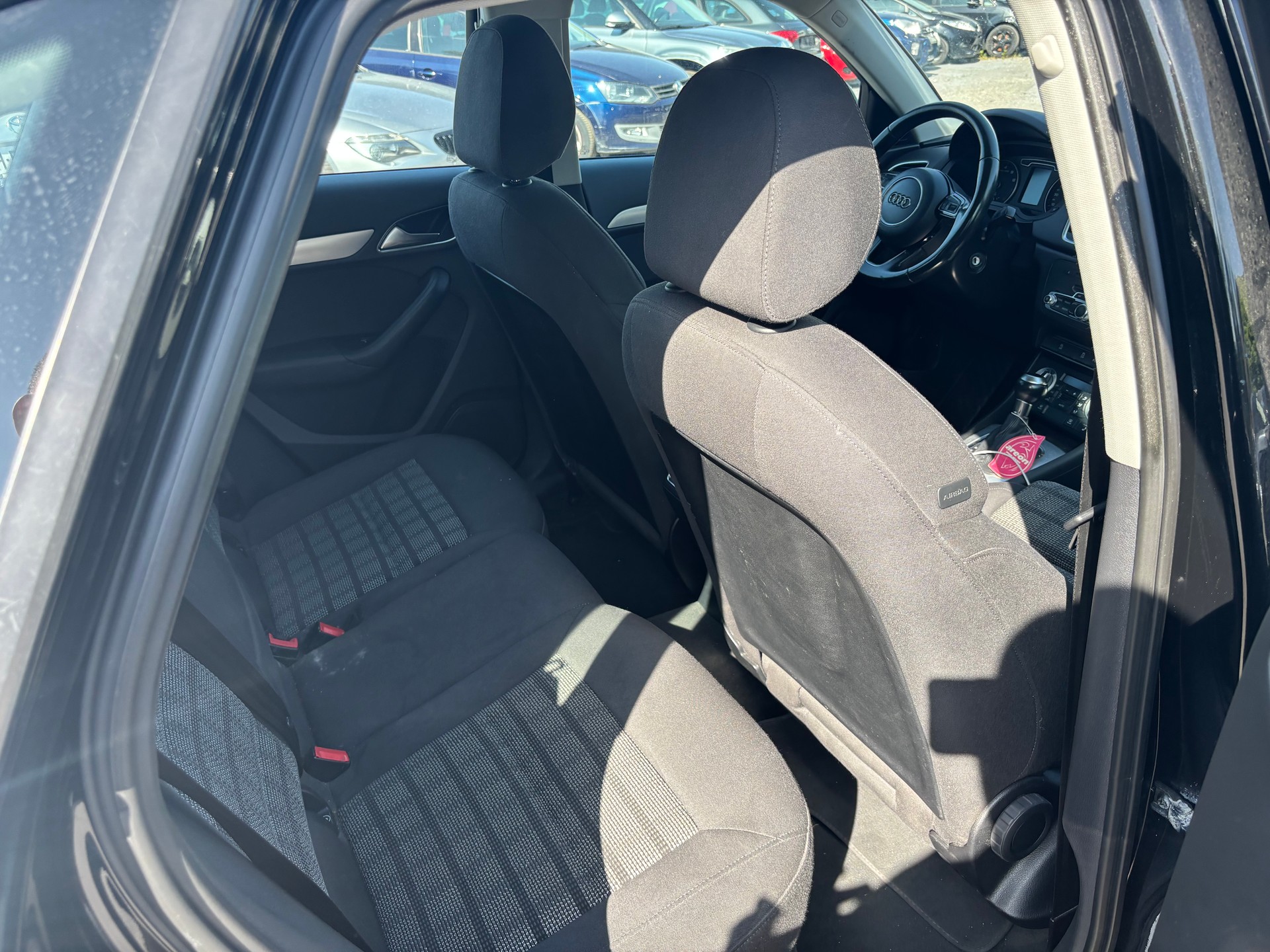 AUDI Q3 2.0 TFSI quattro S-tronic S-Line-image-13