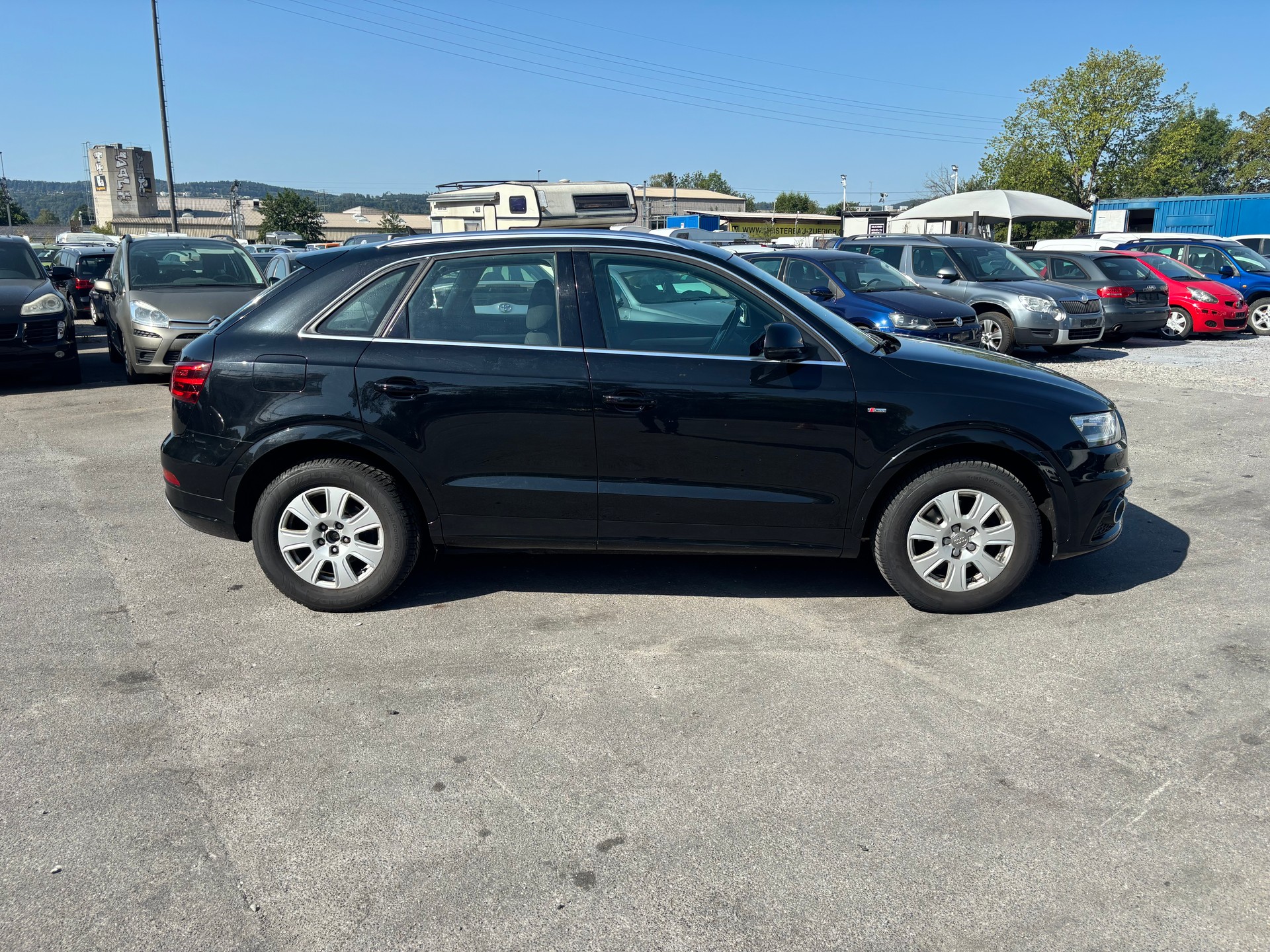 AUDI Q3 2.0 TFSI quattro S-tronic S-Line-image-8