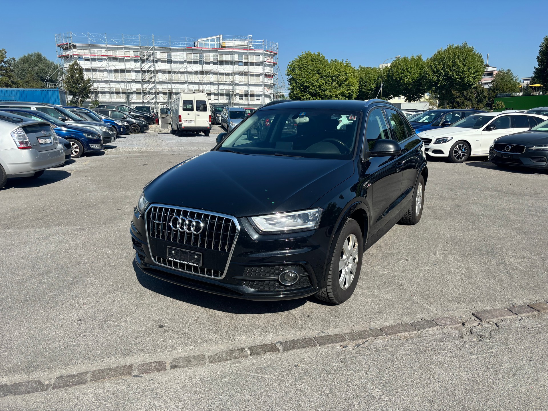 AUDI Q3 2.0 TFSI quattro S-tronic S-Line-image-2