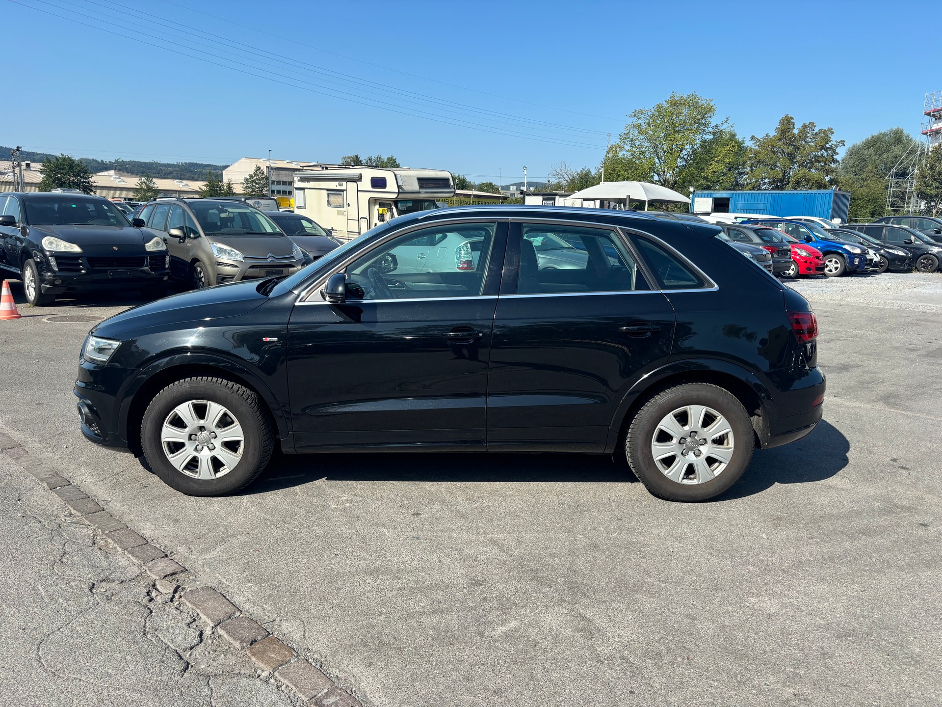 AUDI Q3 2.0 TFSI quattro S-tronic S-Line-image-6
