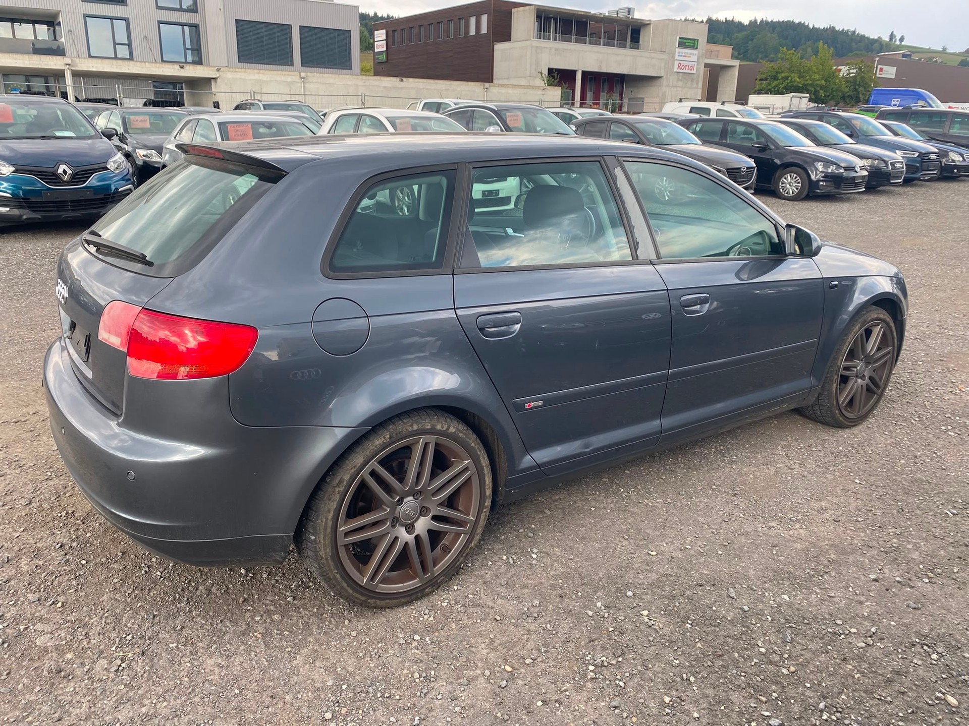 AUDI A3 Sportback 2.0 Turbo FSI Ambiente quattro-image-6