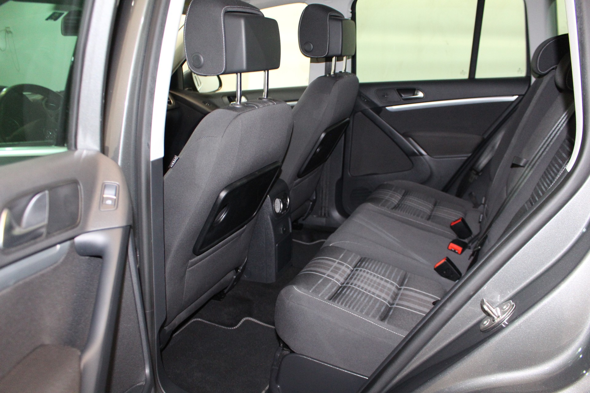 VW Tiguan 2.0 TDI BMT Start-image-7