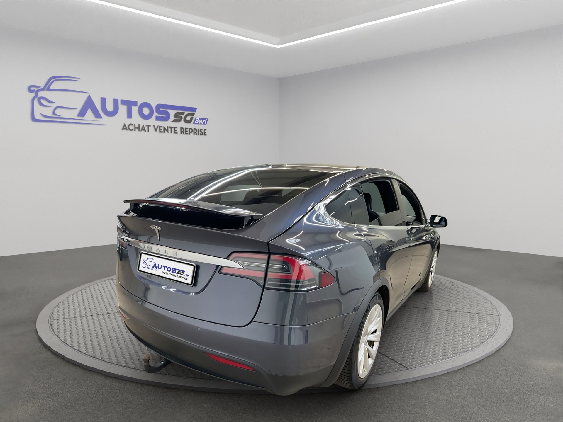 TESLA Model X 75 D-image-2
